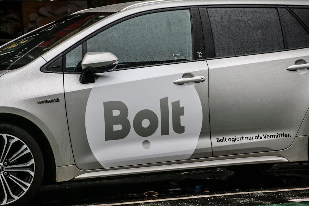 Sexuelle Nötigung: Angeklagter Bolt-Fahrer schickt Attest und bleibt Prozess fern