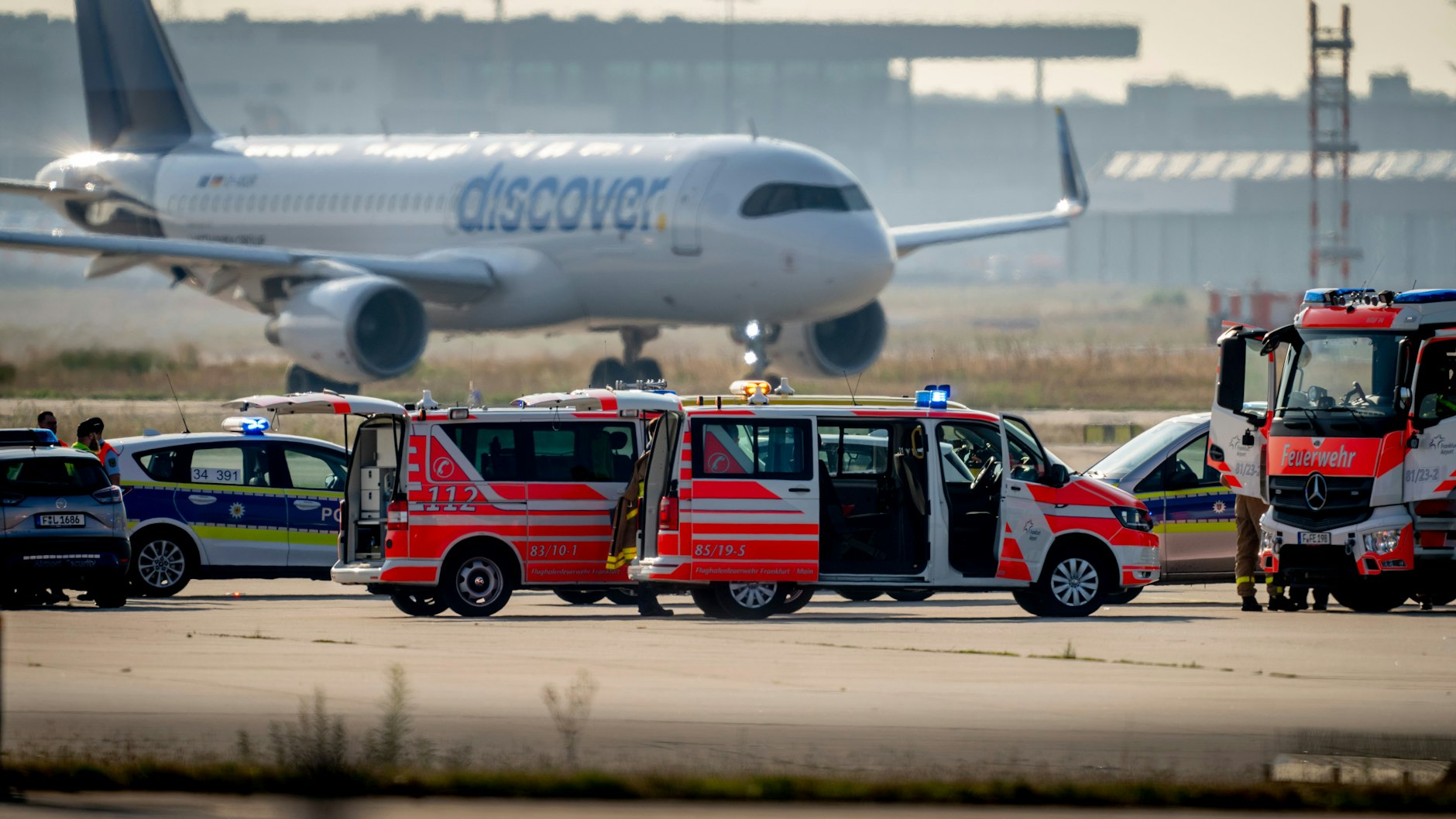 Flieger blieben wegen der Klima-Kleber auf der Rollbahn am Boden.