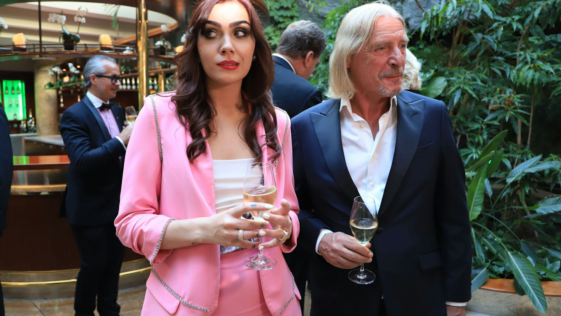 Nathalie Volk studiert in Australien, Frank Otto lebt in Hamburg.