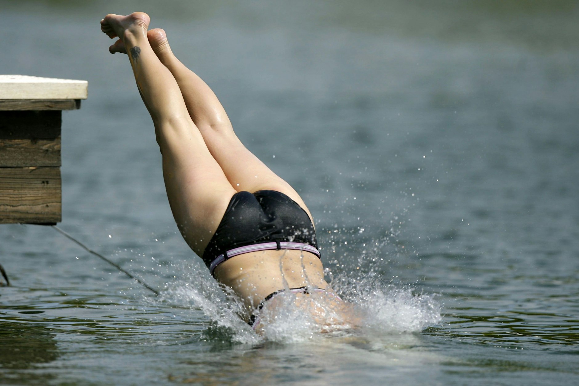Der Sprung in den See kann für die Blase gefährlich werden.