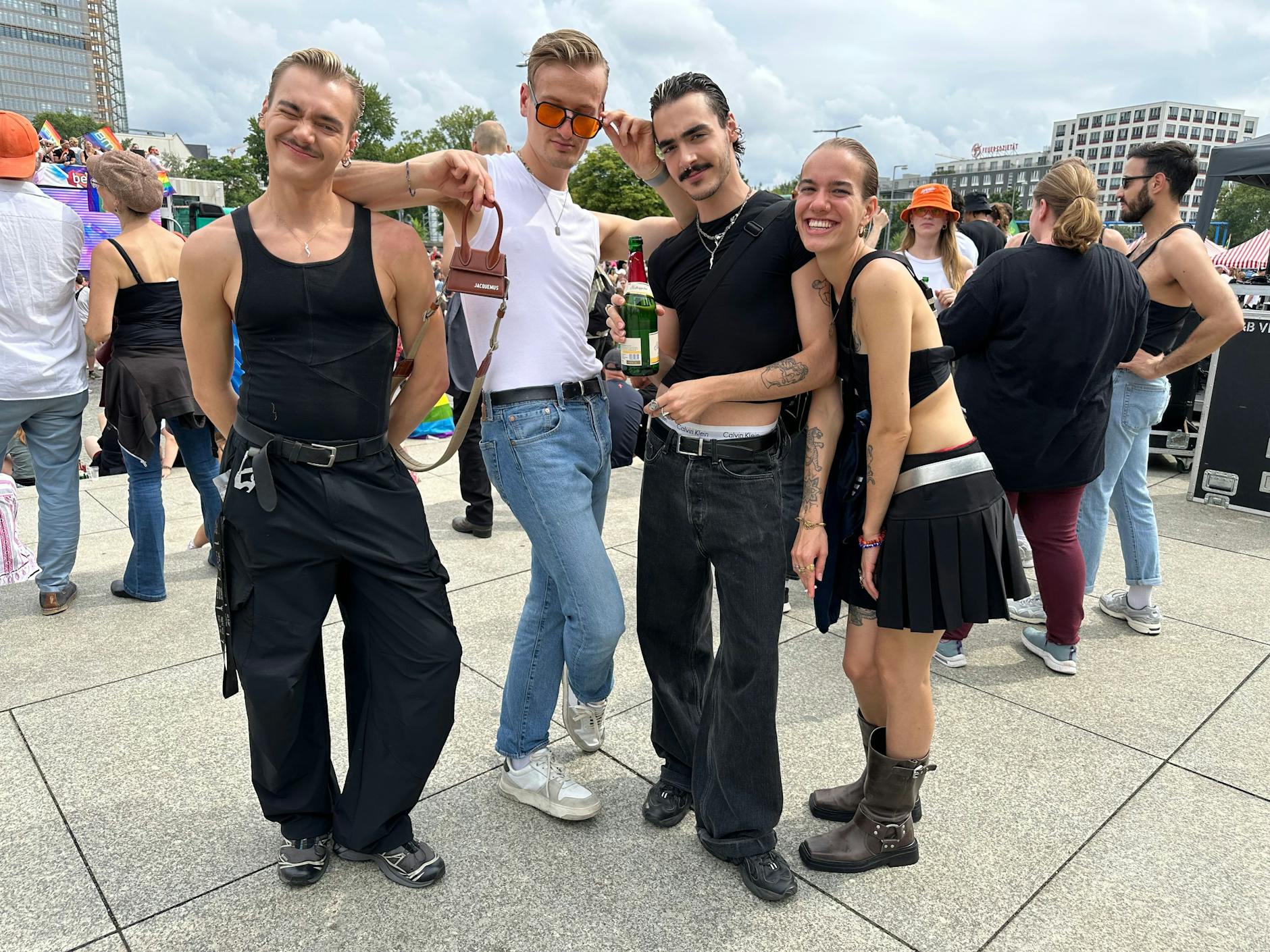 Steht allen: der genderübergreifende Wet-Look.