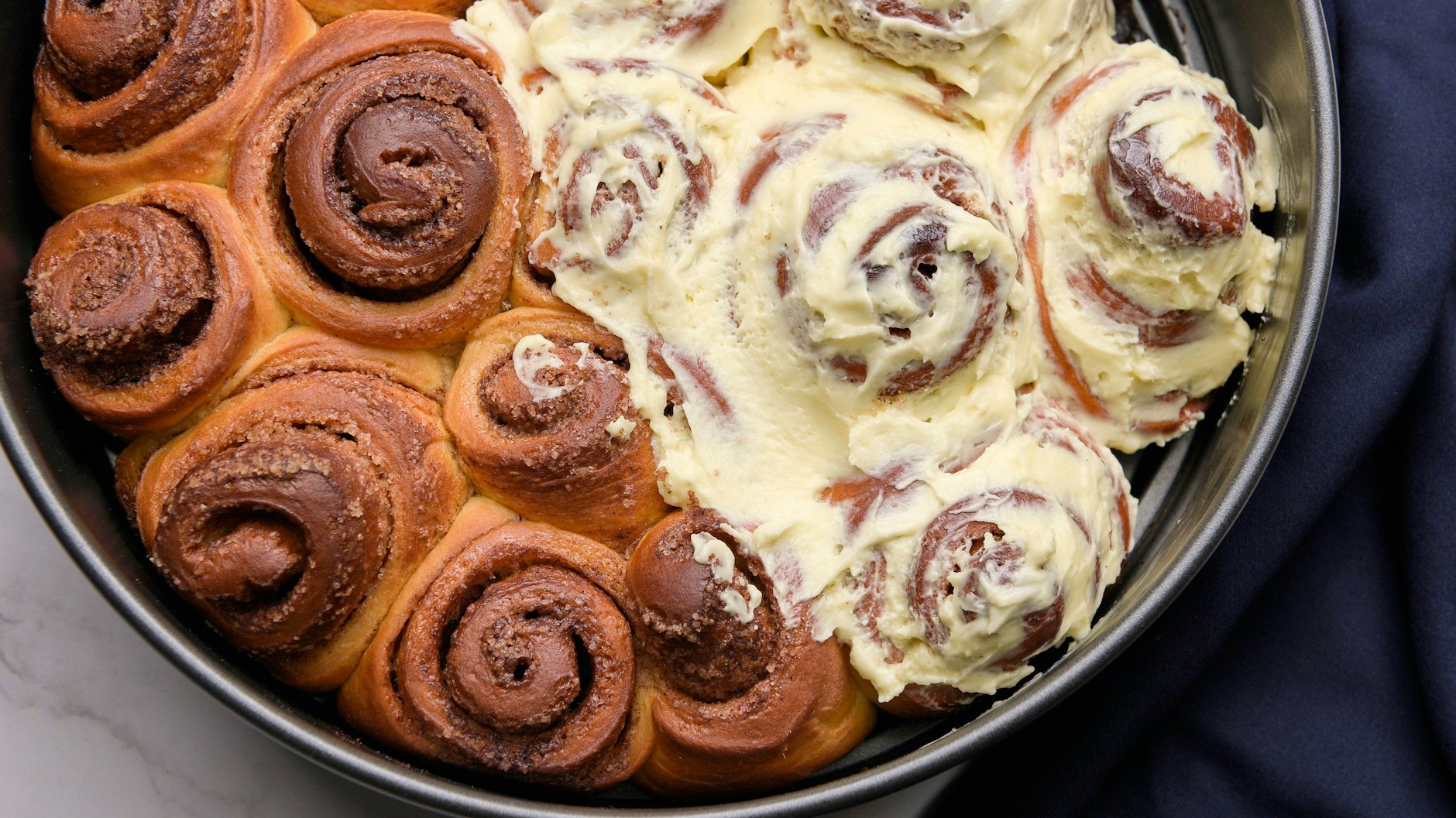 Glasur ist Geschmackssache: Gerne können Sie Konsistenz und Menge an Ihre Vorlieben anpassen.