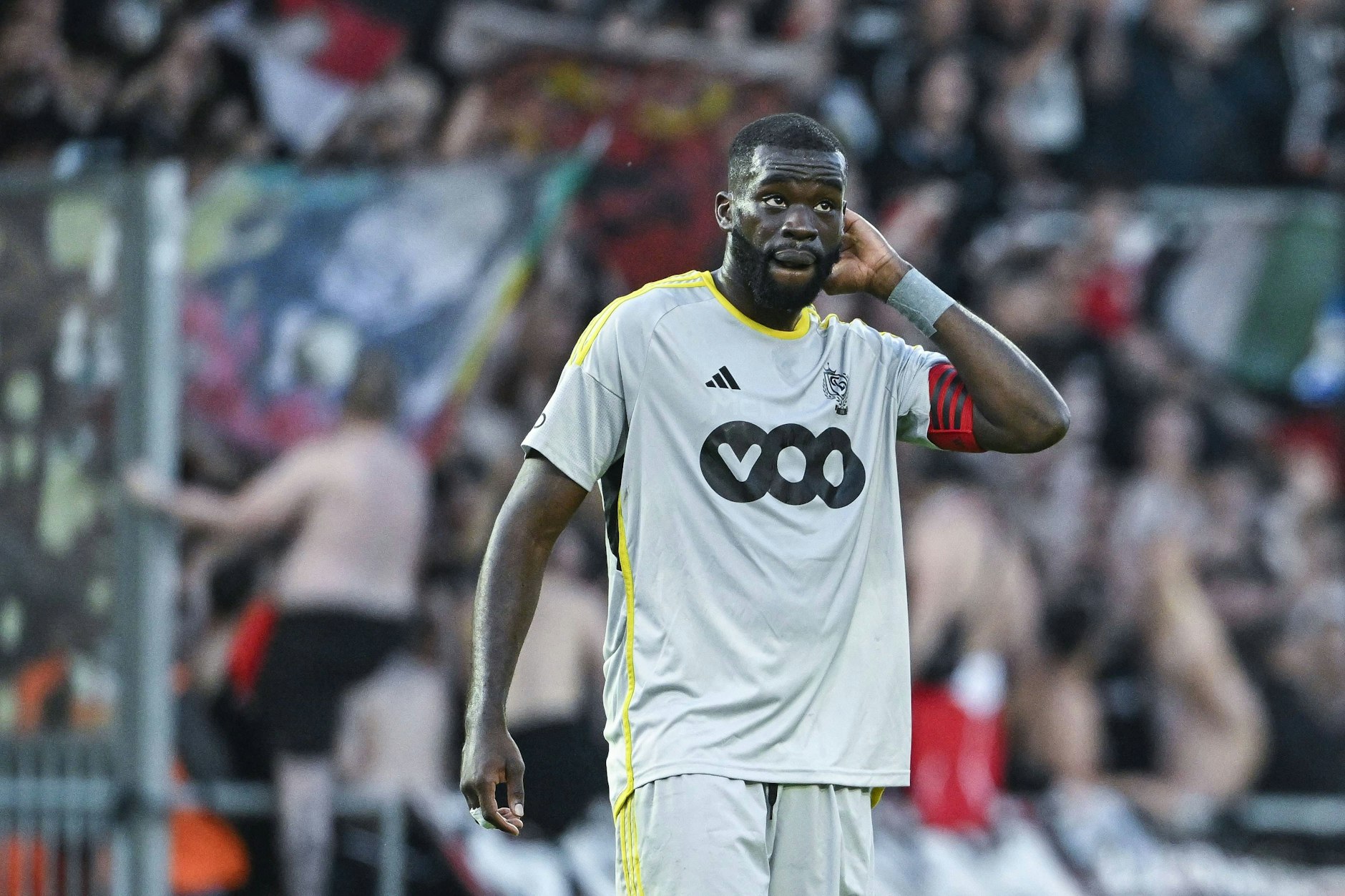 Herthas Stürmer Wilfried Kanga steht vor einem Wechsel zu Cardiff City. Montag soll Medizincheck sein.