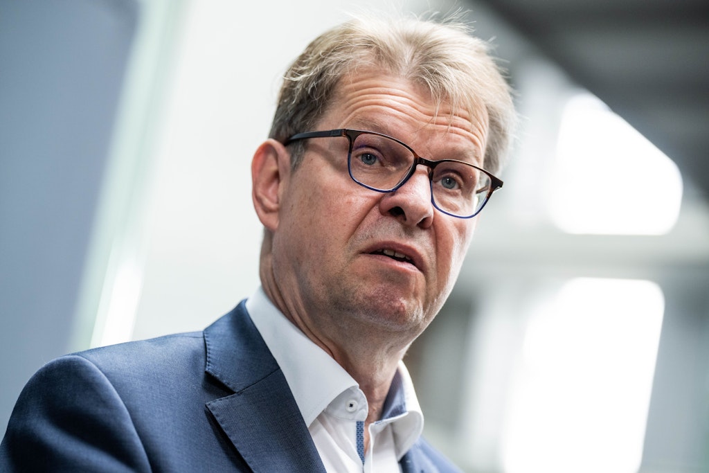 Because of Russia manifesto: SPD in Neumünster invites Ralf Stegner to ...