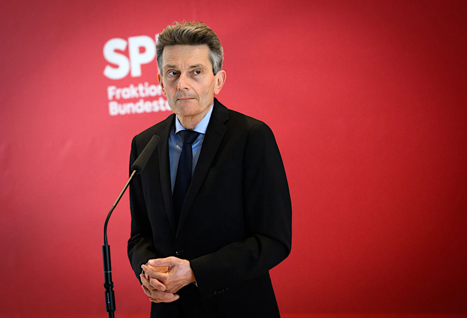 Der SPD-Fraktionschef Mützenich hatte die ab 2026 geplante Stationierung amerikanischer Raketen in Deutschland kritisiert.