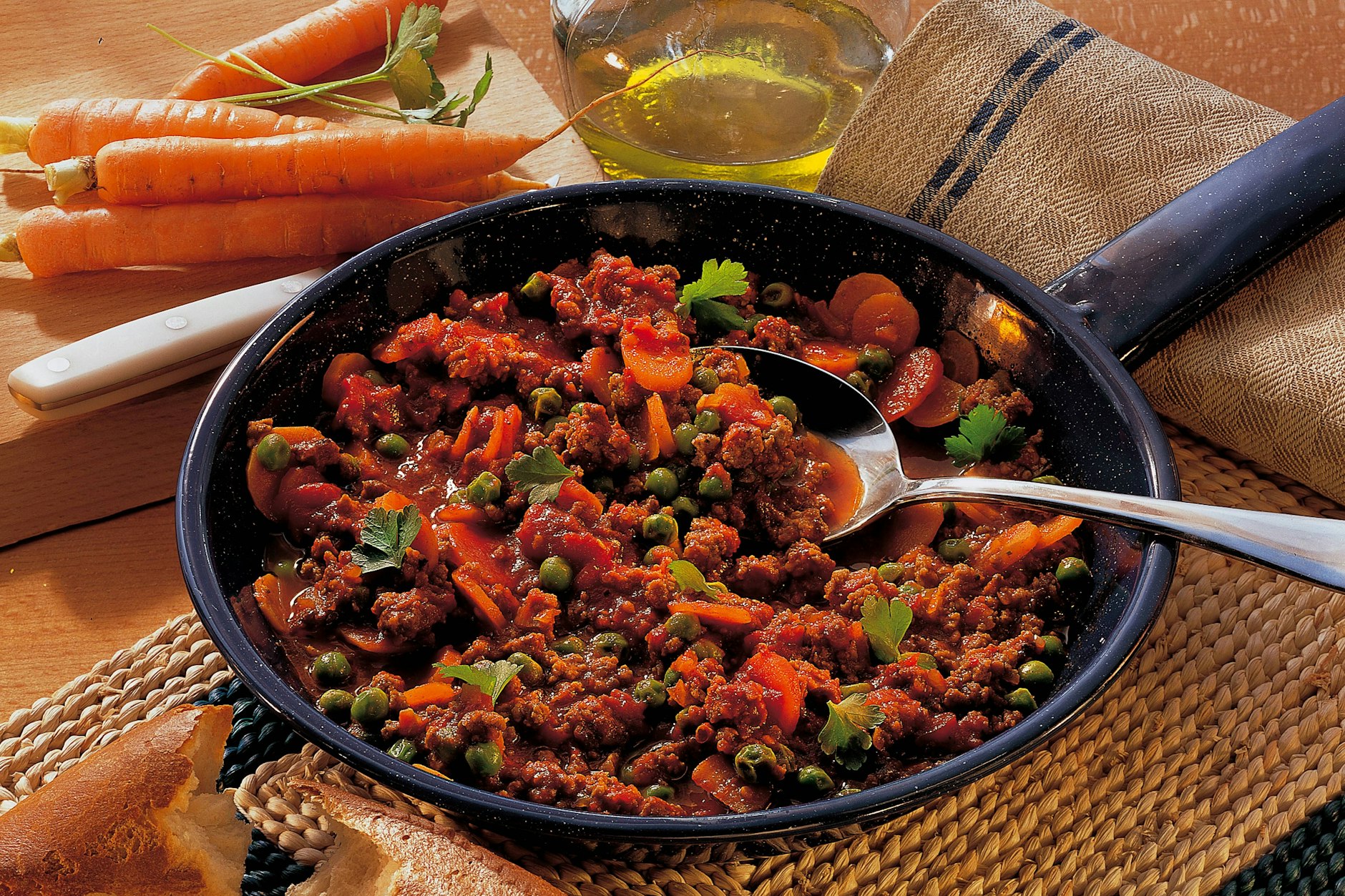 Omas Hack-Gemüse-Pfanne - viel Geschmack, wenig Kalorien.