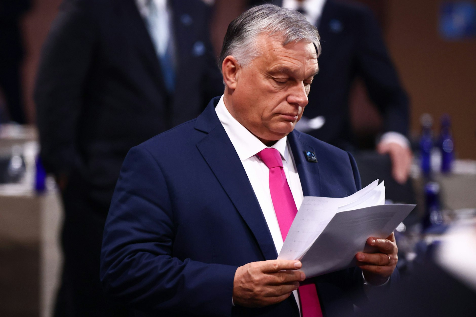 Der ungarische Ministerpräsident Viktor Orbán sieht seine Friedensmission auf dem richtigen Weg, fordert Aufklärung bei den Nord-Stream-Anschlägen und prophezeit eine asiatisch dominierte Weltordnung.