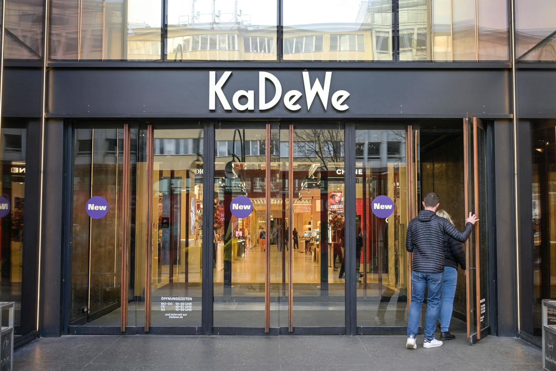 Das KaDeWe in Berlin schließt weitere Abteilungen.