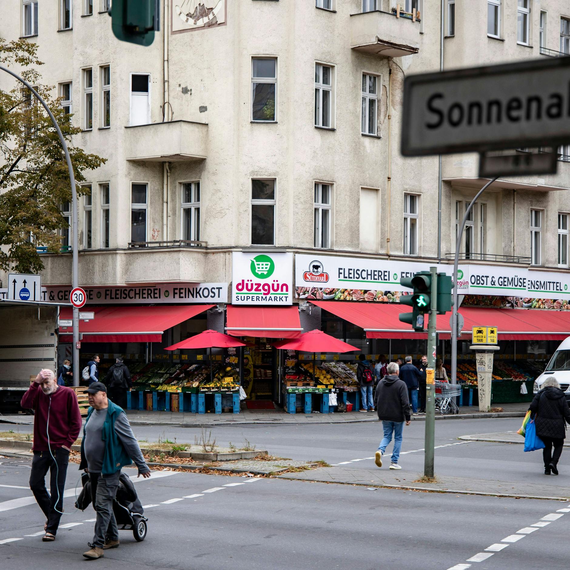Image - Radfahrstreifen auf der Sonnenallee in Neukölln werden ab Mitte August ausgebaut