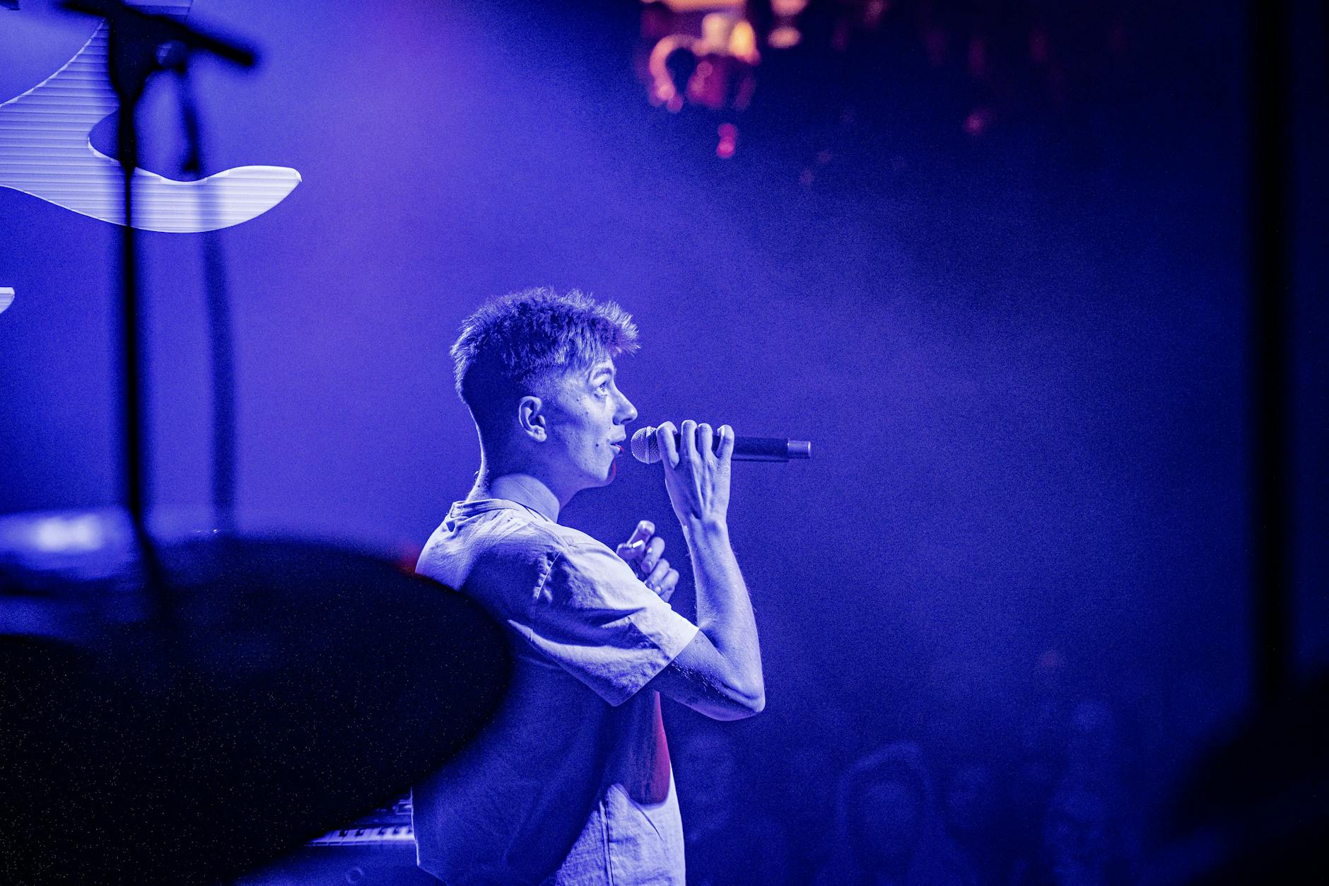 Der Berliner Rapper Mauli sagt zu seiner neuen LP: „Ich wollte, dass dieses Album cheesy klingt“.