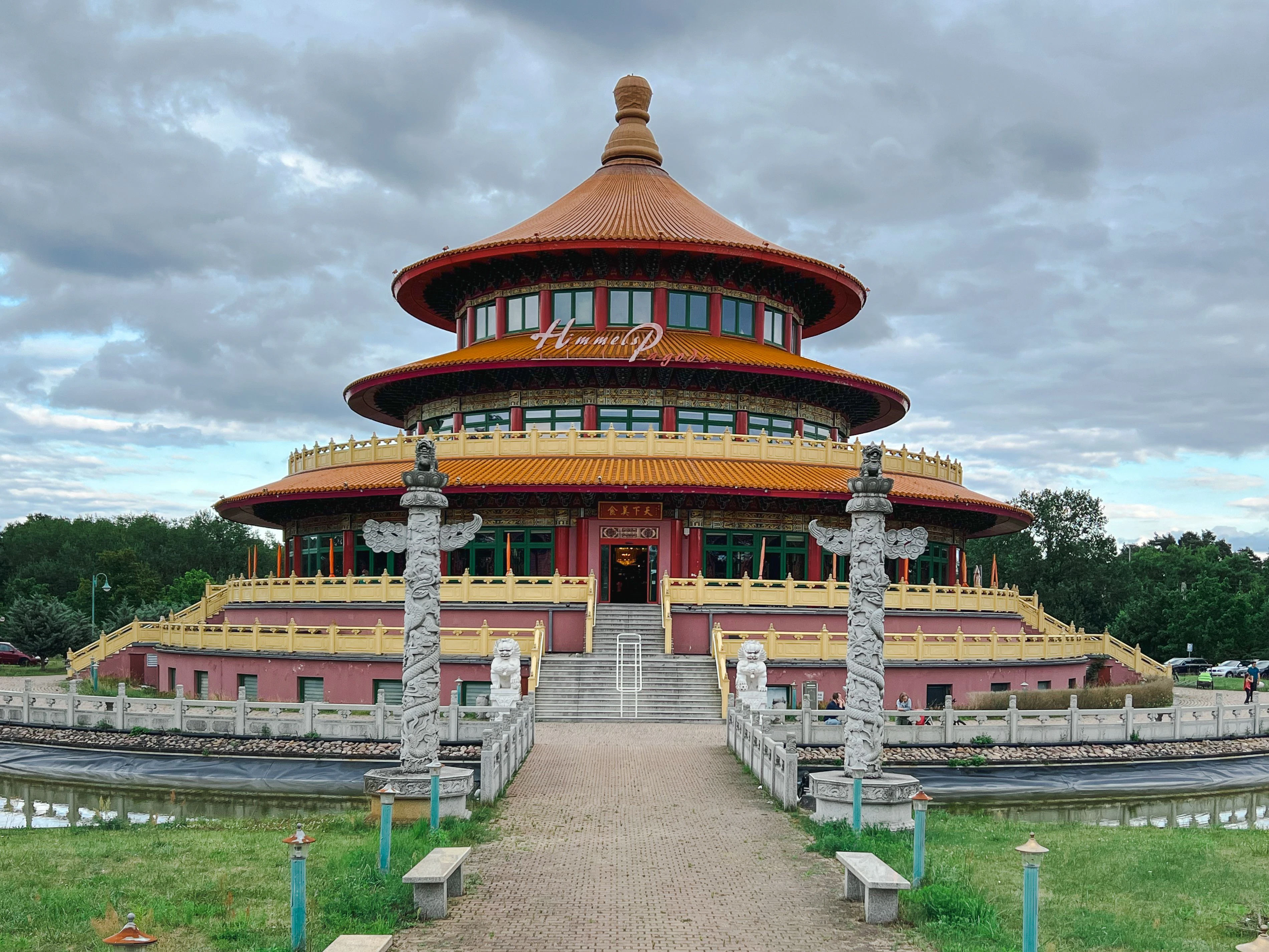 China-Restaurant Himmelspagode in Hohen Neuendorf: Fernost-Romantik an der  Bundesstrae