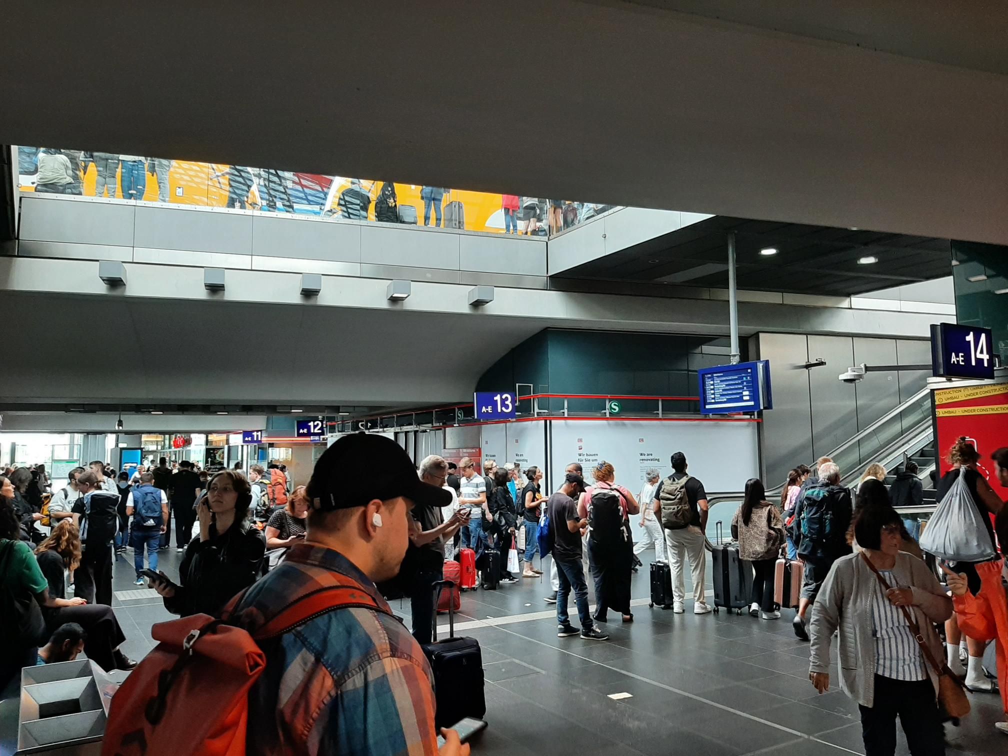 Brandanschlag auf Bahn in Berlin: Linksextremistisches Bekennerschreiben