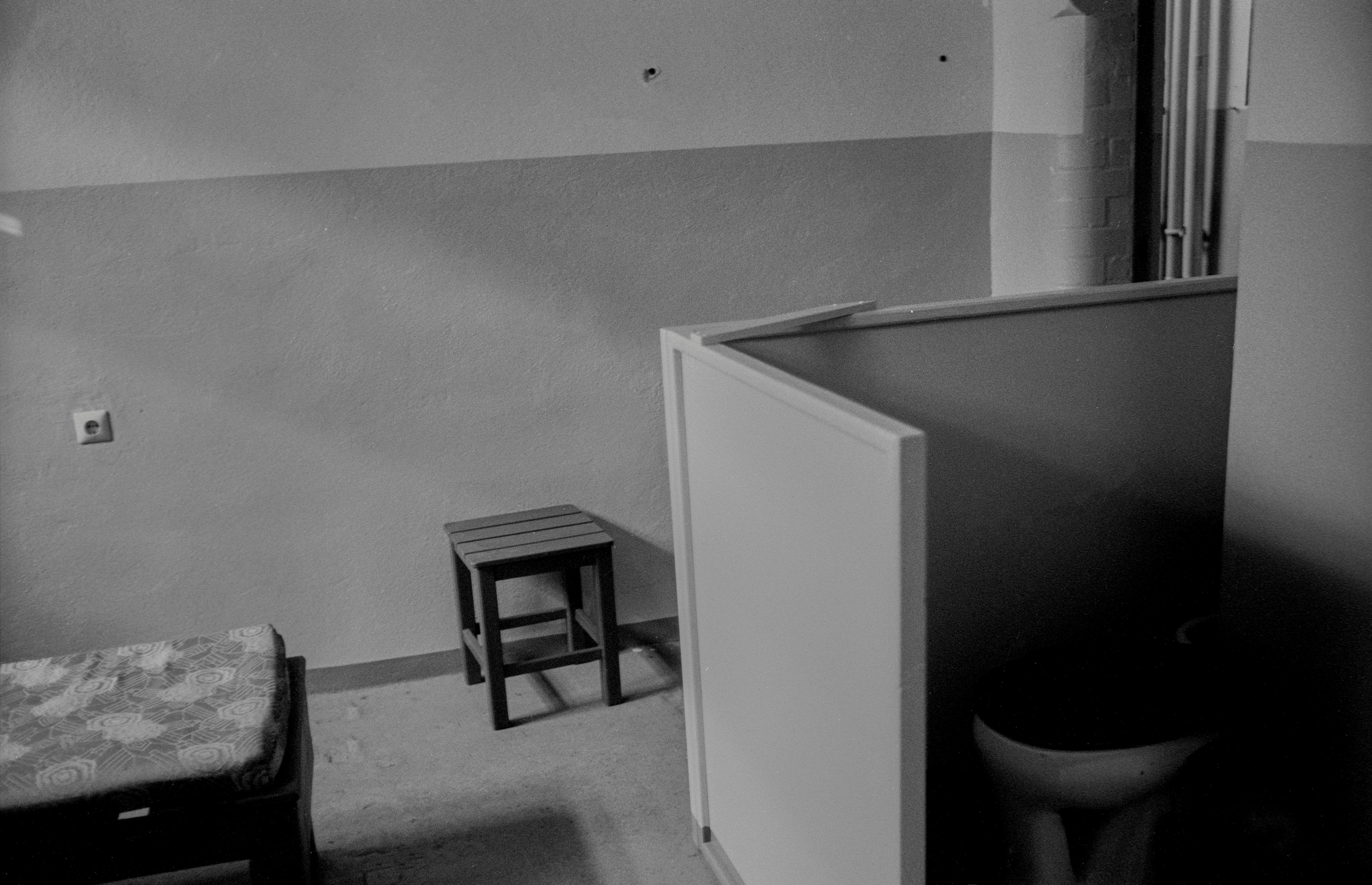 „Abkehr: Ein Hafttagebuch“ von Birk Meinhardt: „Nur das Wagnis verleiht Flügel“