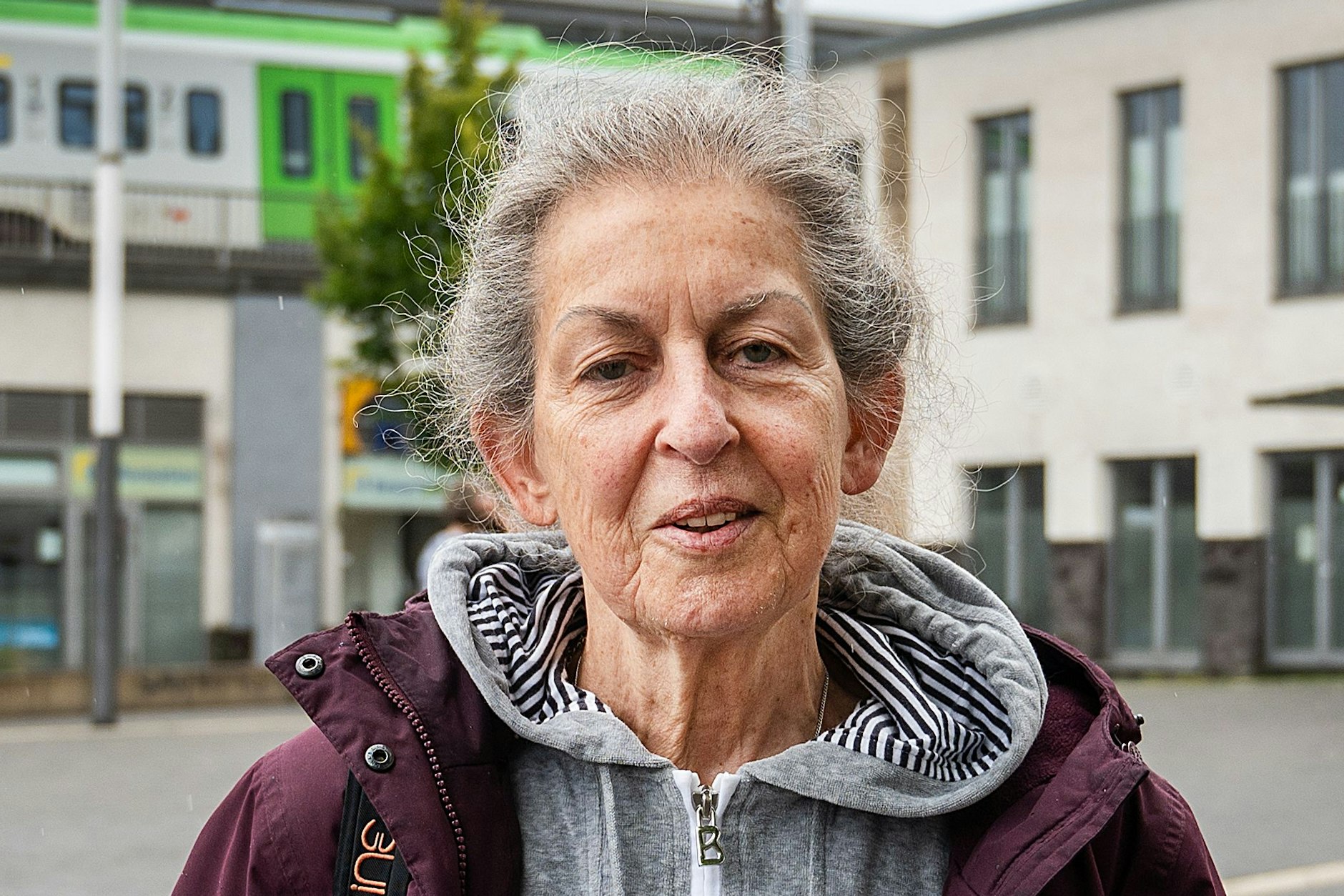 Cecilia van Veen (78) hat mit ihrer verzweifelten Pipi-Aktion in der Deutschen Bahn einen Skandal ausgelöst.