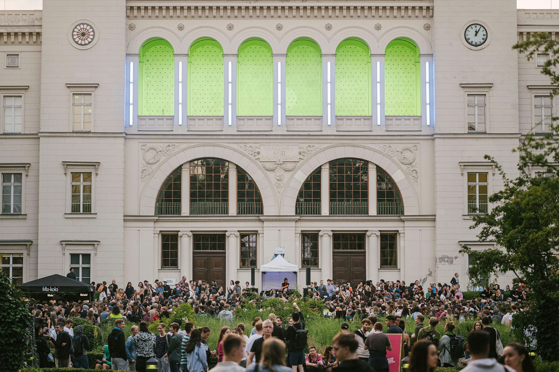 Der Hamburger Bahnhof als Rave-Station