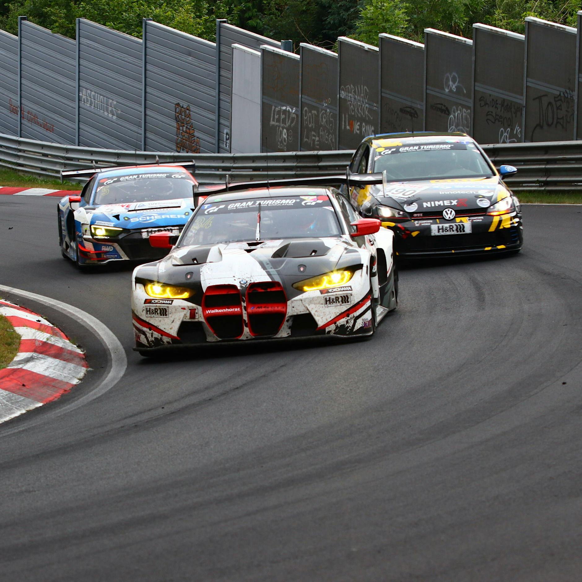 Schock am Nürburgring: Explosion im Fahrerlager – mehrere Verletzte!