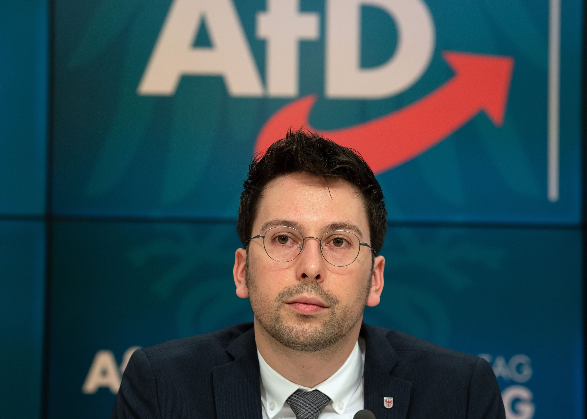 Gruppenvergewaltigung – AfD-Politiker „klärt“ Grundschulkinder auf