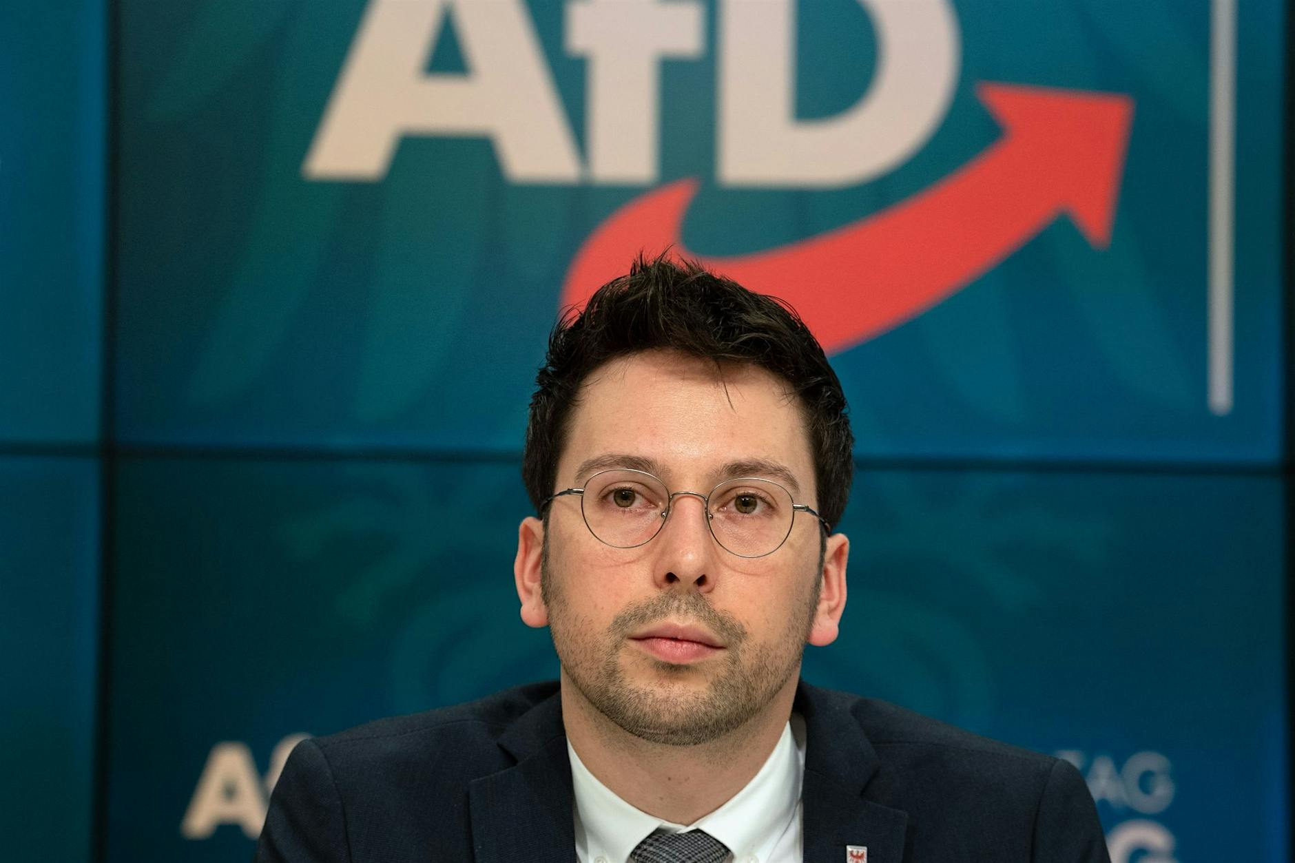 Gruppenvergewaltigung – AfD-Politiker „klärt“ Grundschulkinder auf