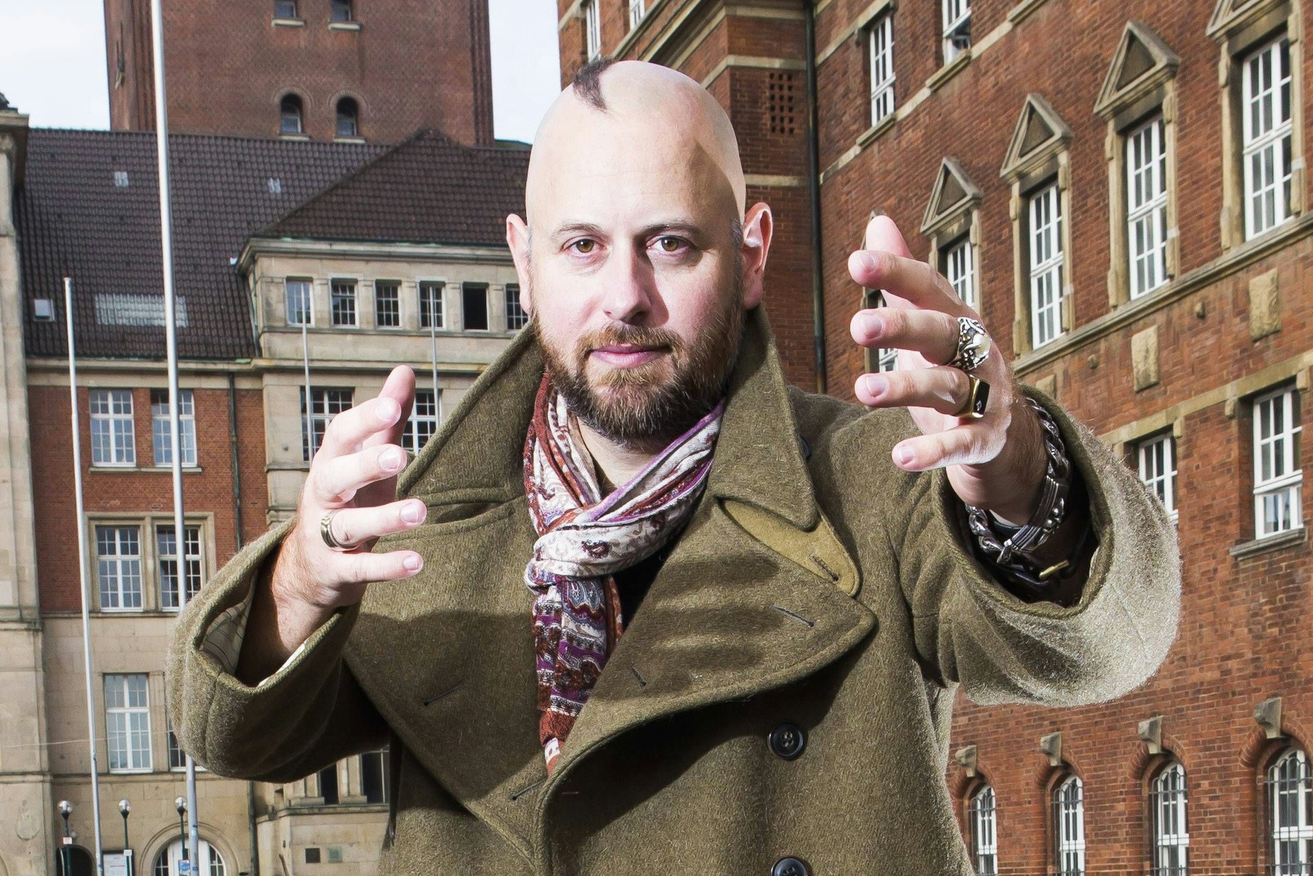 Mentalist und Hypnotiseur Jan Becker unterhält seine Zuschauer seit Jahren, gewann sogar The Next Uri Geller.