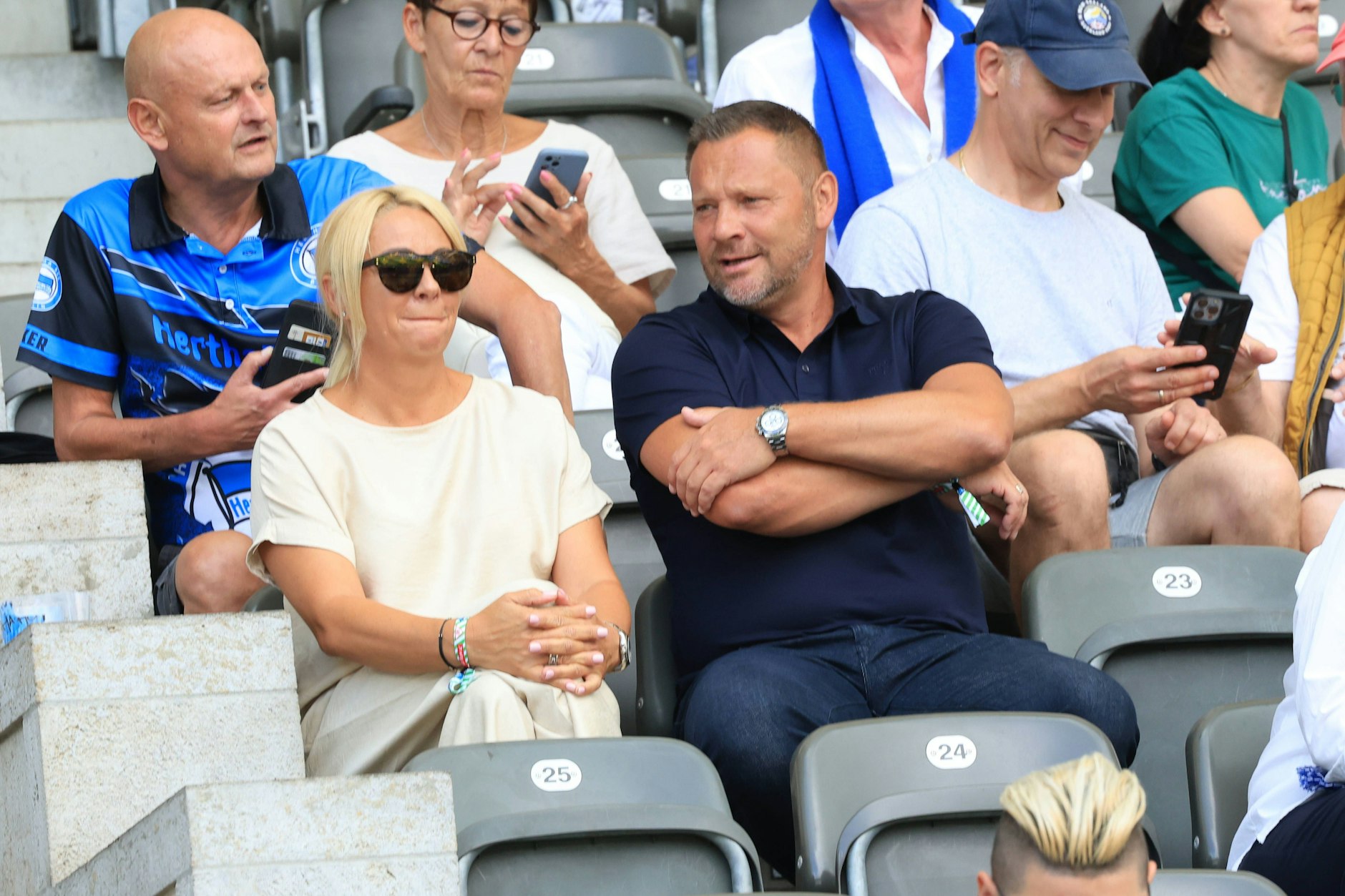 Hertha BSC spielt und Ex-Trainer Pal Dardai und seine Frau Monica sind als Besucher dabei.