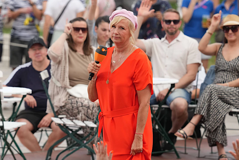 Sie hat’s mit den Hüten: Andrea Kiewel, hier bei der letzten „Fernsehgarten“-Ausgabe Ende Juli.