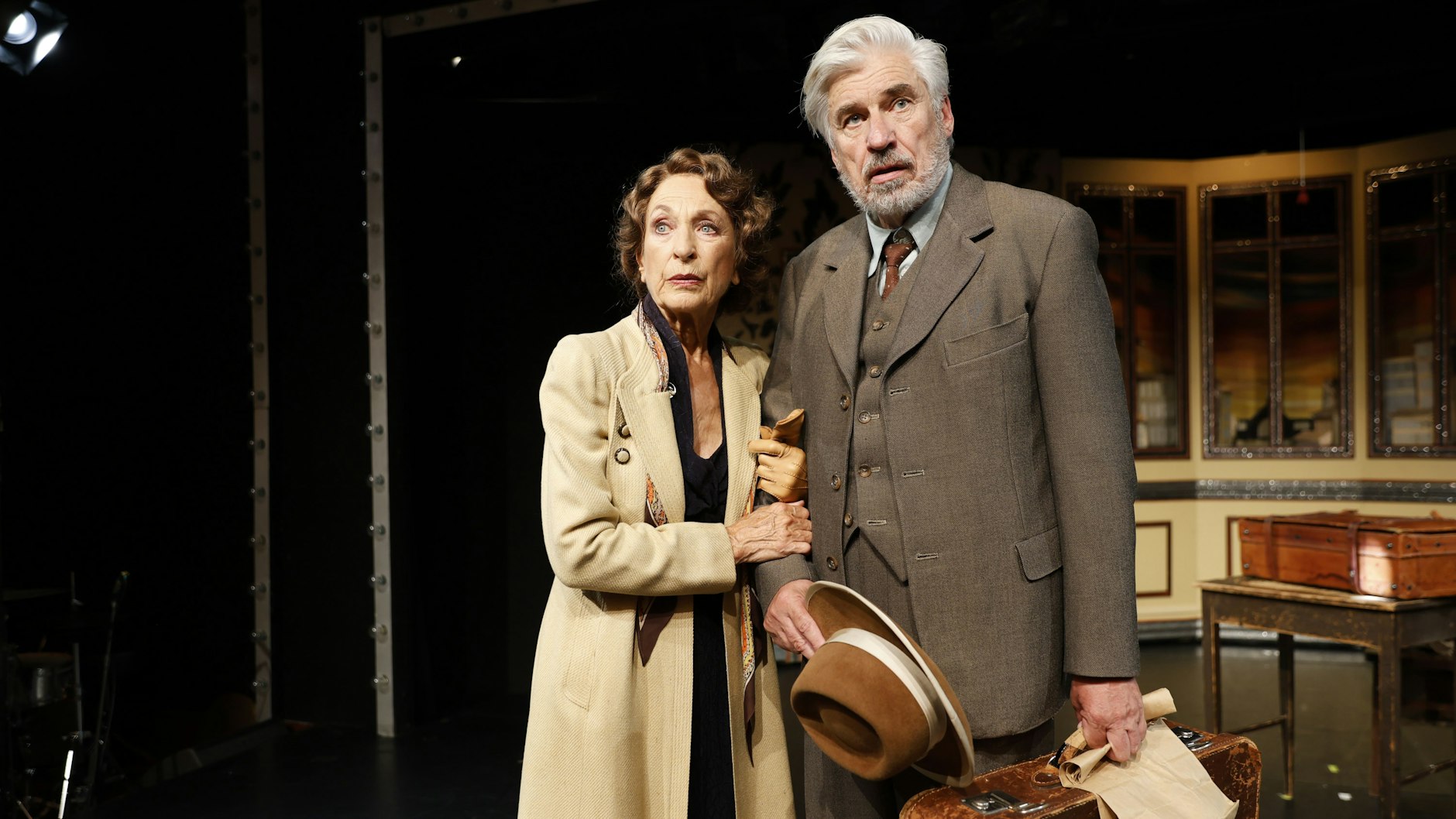 Neue Besetzung: Daniela Ziegler als Fräulein Schneider und Helmut Mooshammer als Herr Schultz im Berlin-Musical „Cabaret“.