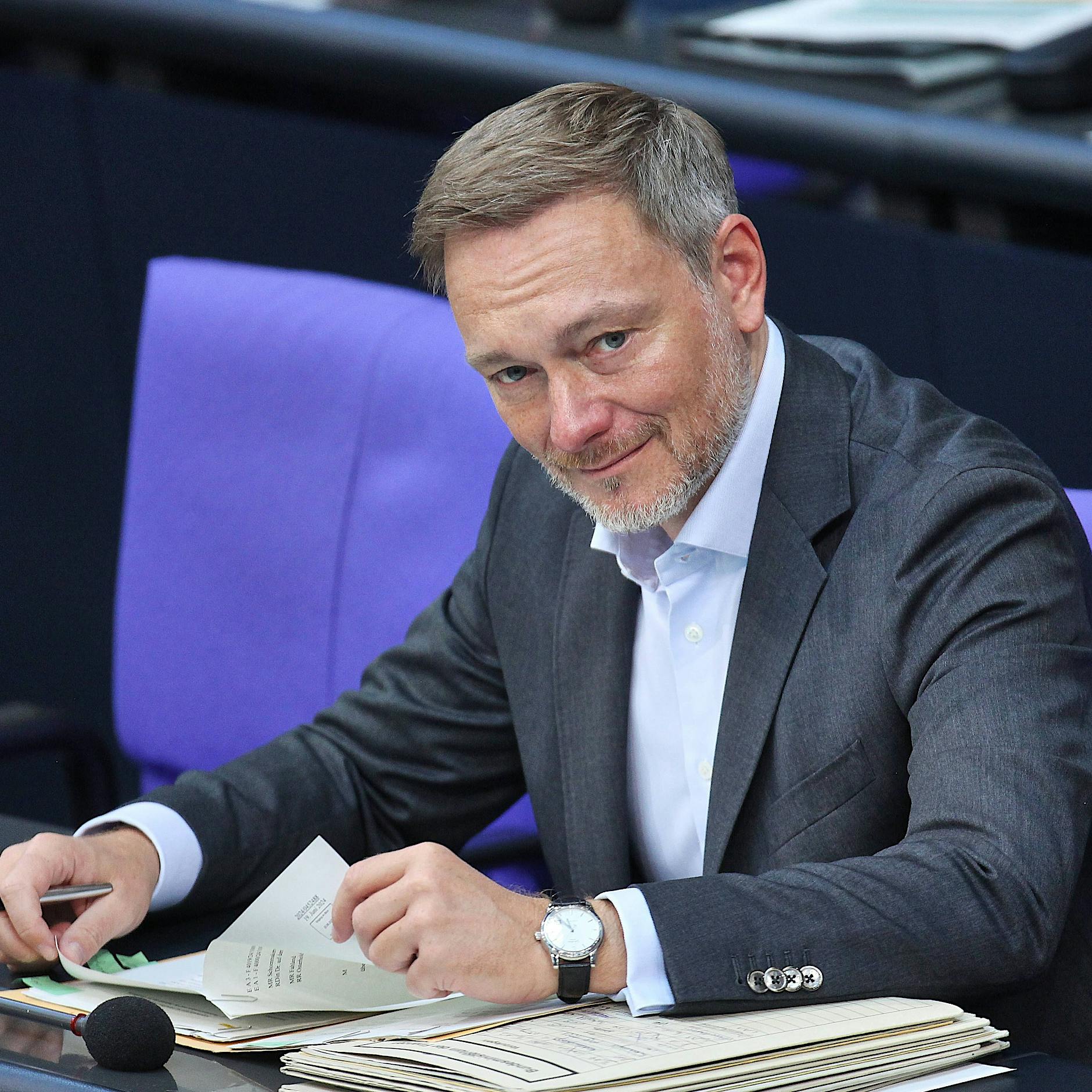 Haushaltsstreit geht weiter: SPD und Grüne kritisieren Christian Lindner – „das ist unanständig“