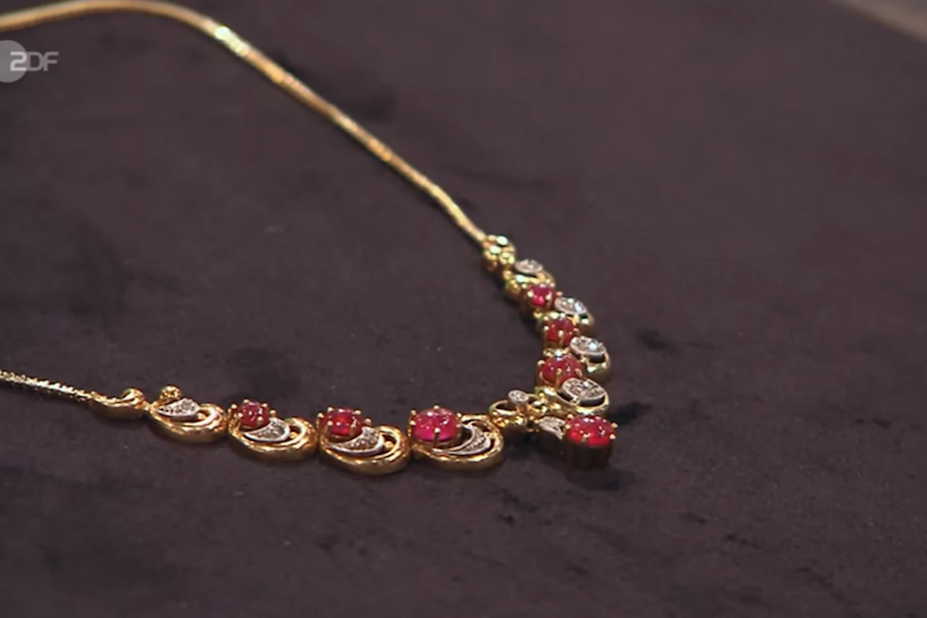 Candy-Collier bei „Bares für Rares“ entlockt Händlern irre Summe