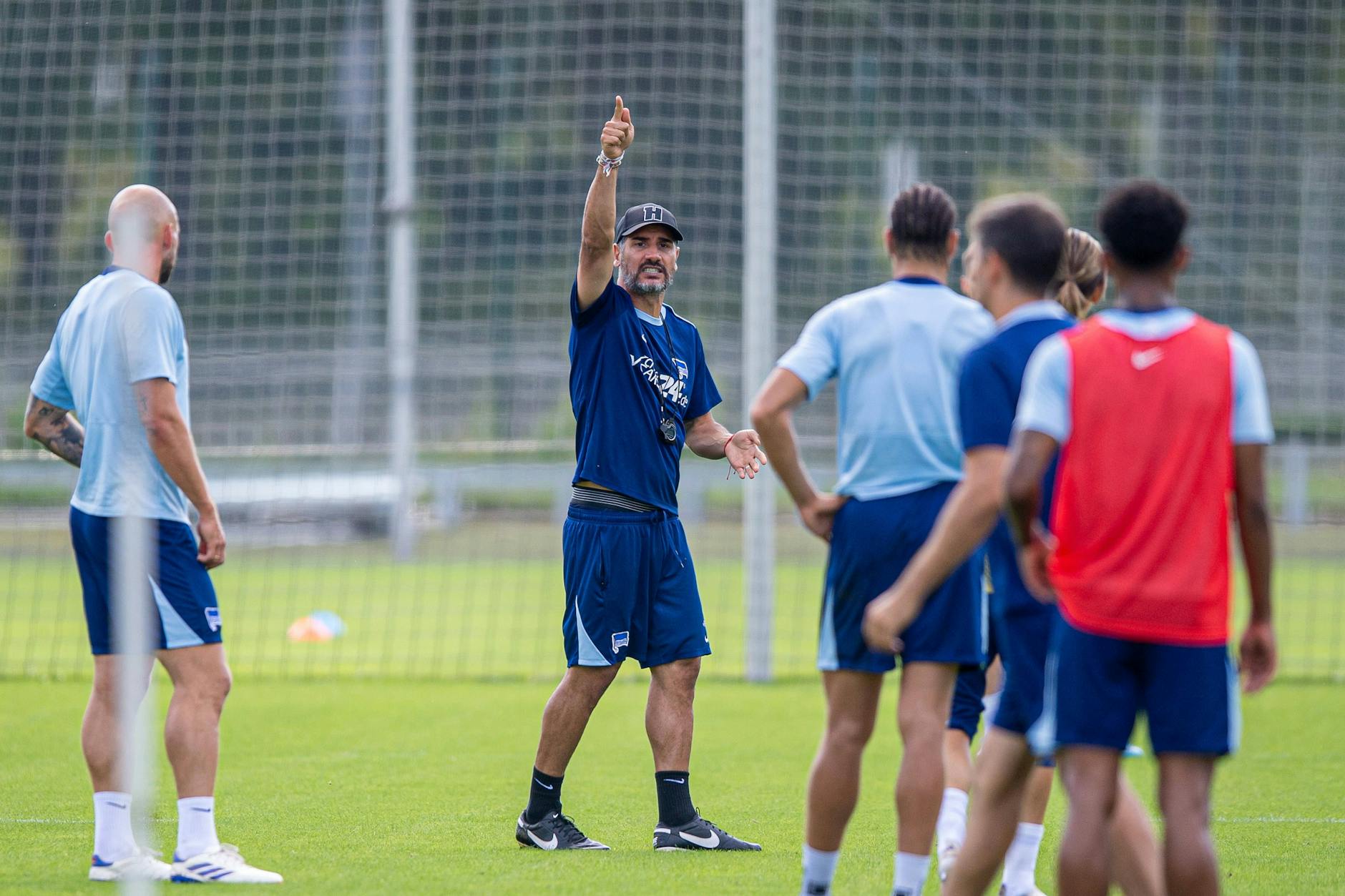 Hertha-Trainer Cristian Fiel (44)