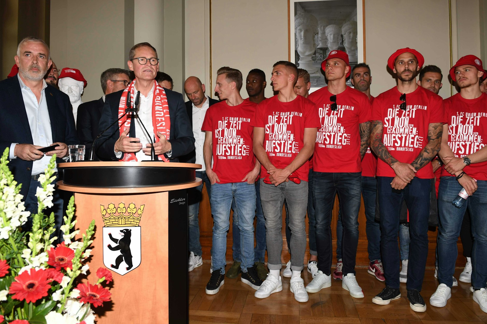 Der 1. FC Union wurde 2019 nach dem Bundesliga-Aufstieg von Berlins damaligen Regierenden Bürgermeister Michael Müller im Roten Rathaus empfangen.&nbsp;&nbsp;