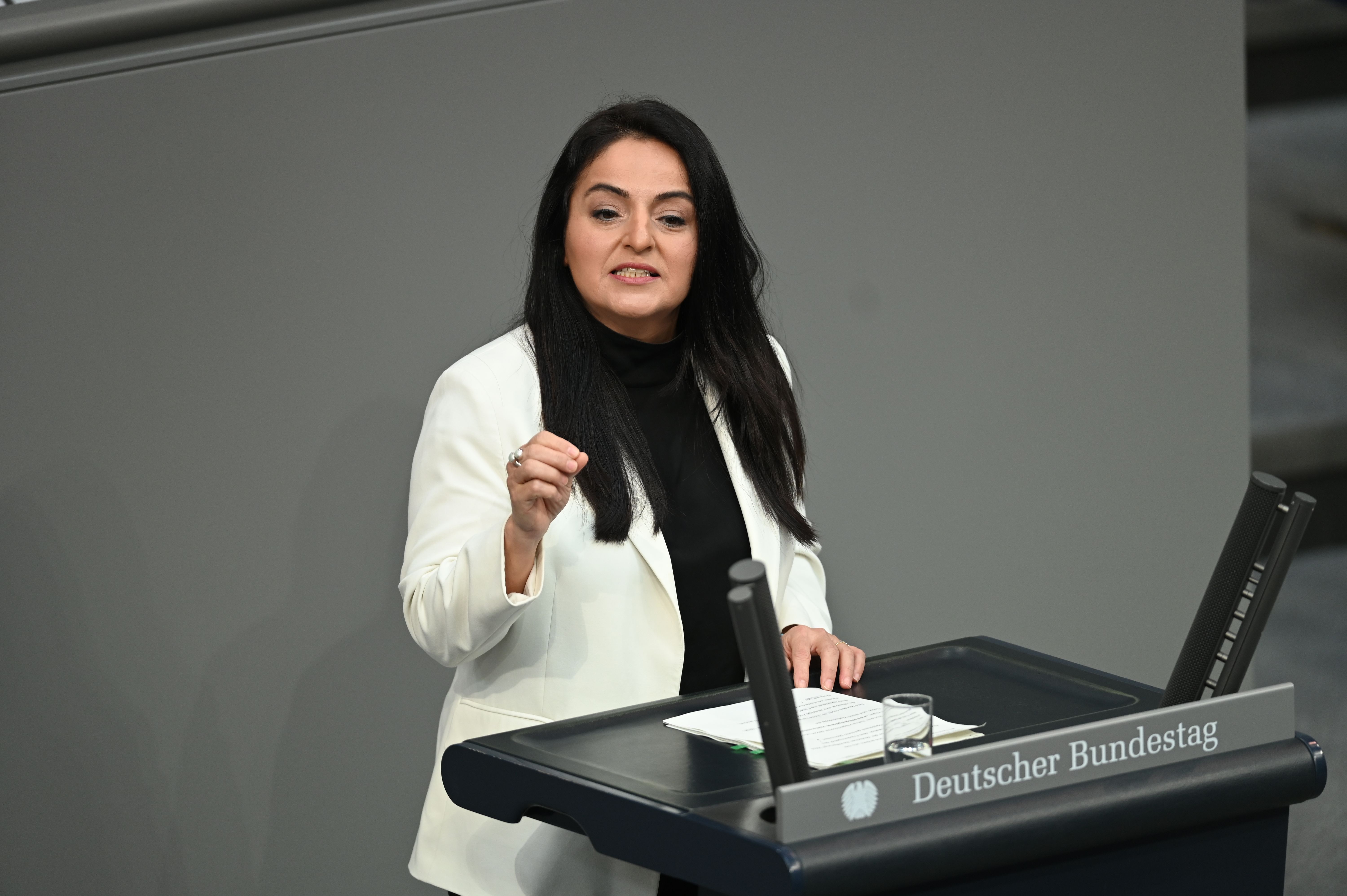 „ARD-Faktenchecker“ und „DDR-Bürgerrechtler“: Sie mobilisieren für den Krieg