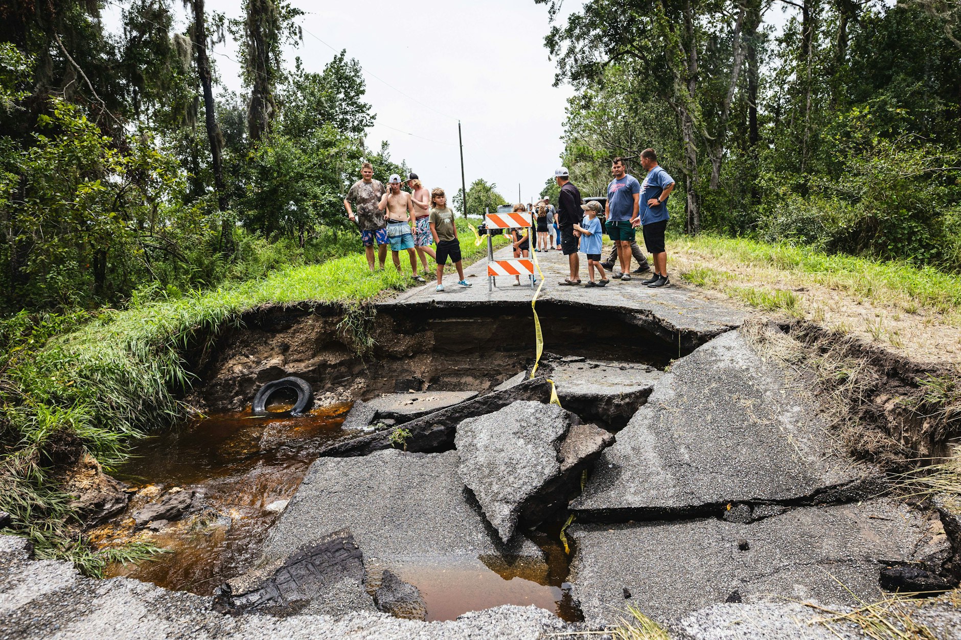 Diese Straße in Florida wurde durch den Sturm und die extremen Regenfälle zerstört.