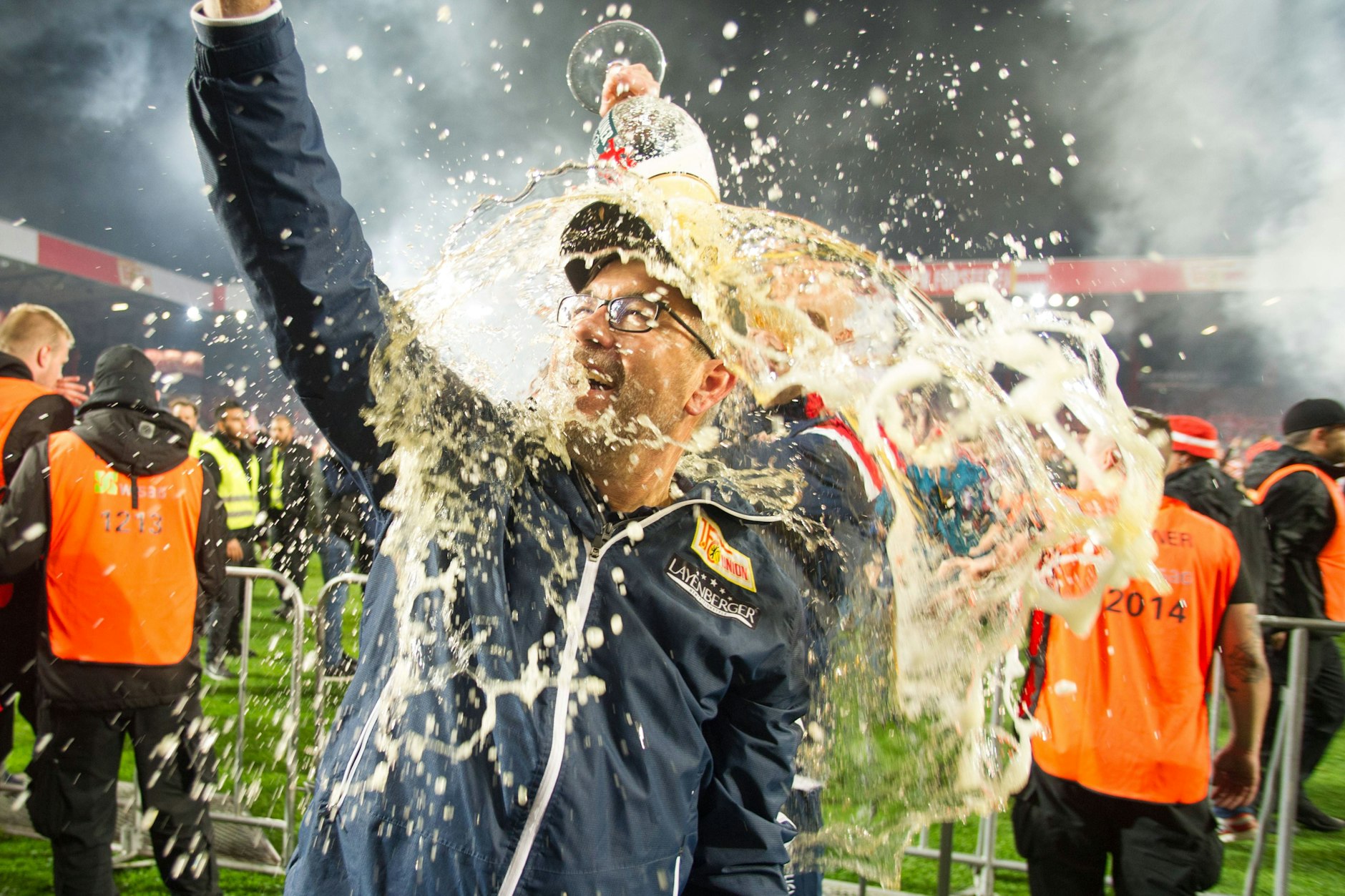 Mit Trainer Urs Fischer (58) und vielen Bierduschen stieg der 1. FC Union 2019 erstmals in die Bundesliga auf - und seitdem nicht wieder ab. 