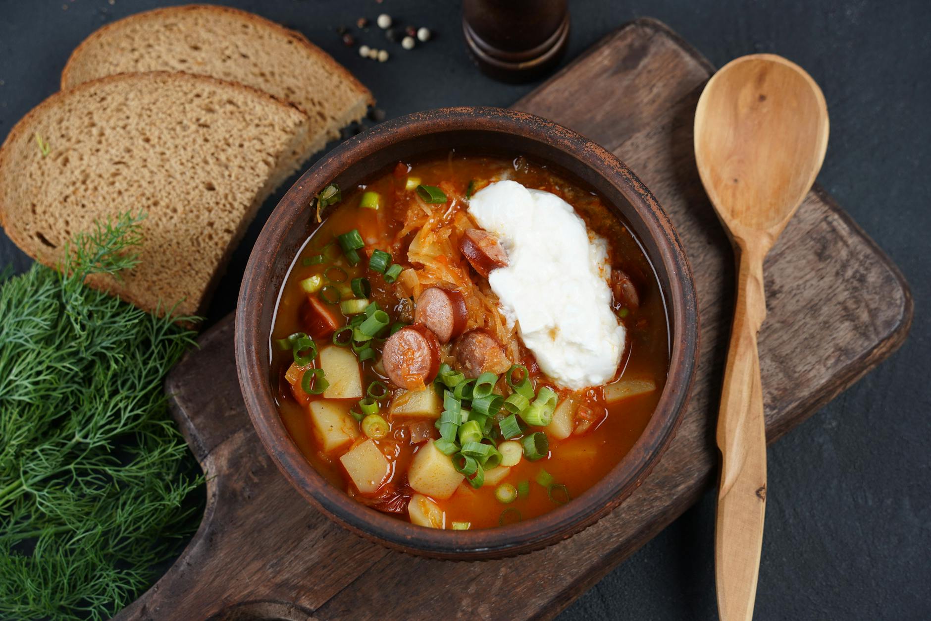 Dieses Rezept für tschechische Krautsuppe ist einfach lecker - und sehr einfach zu kochen.