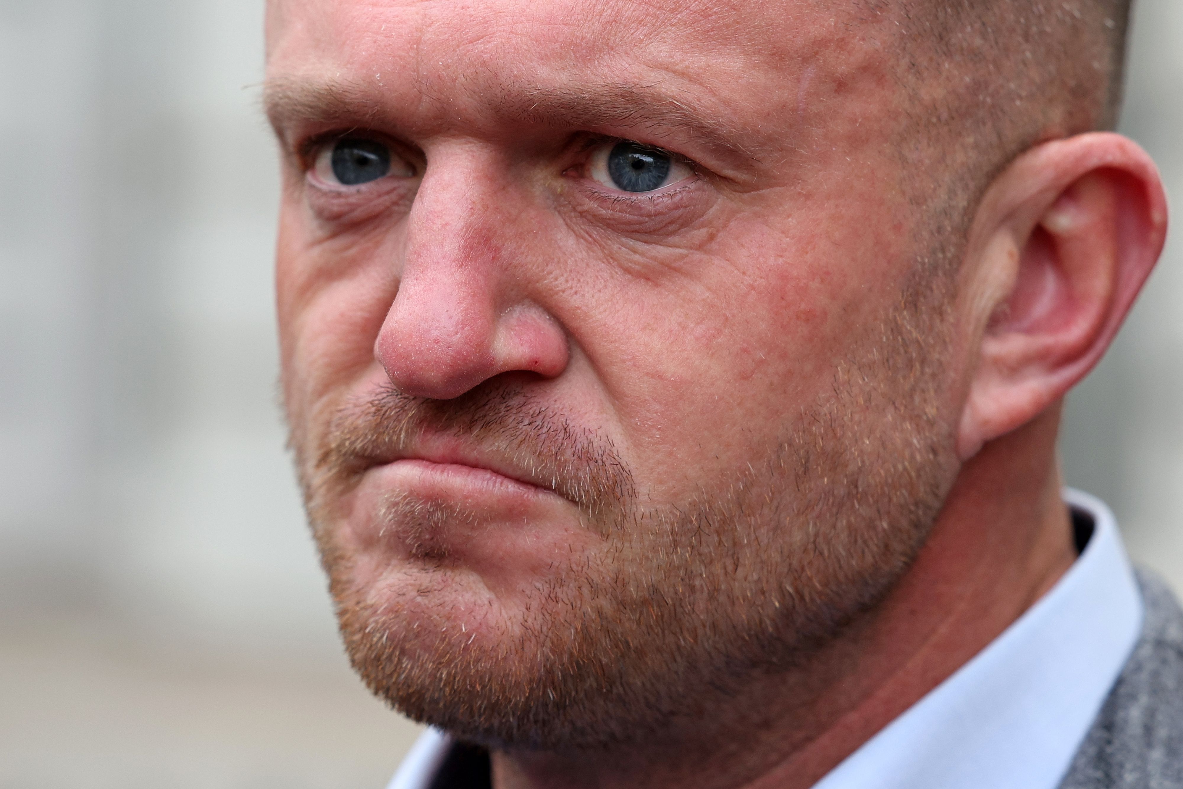 England Rechtsextremist Tommy Robinson muss ins Gefängnis