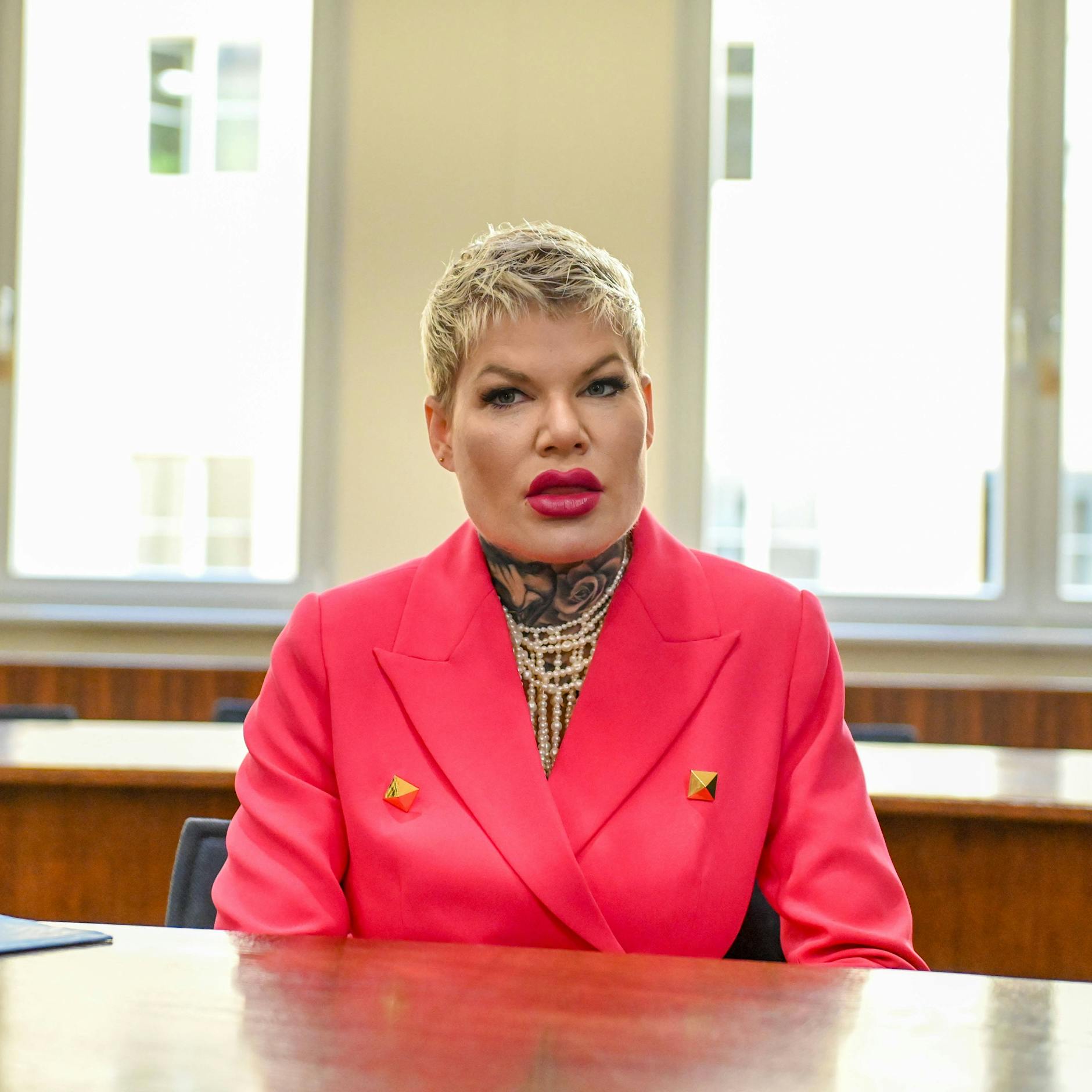 Extrem-Verwandlung: Melanie Müller wirft Fotoagentur Manipulation vor