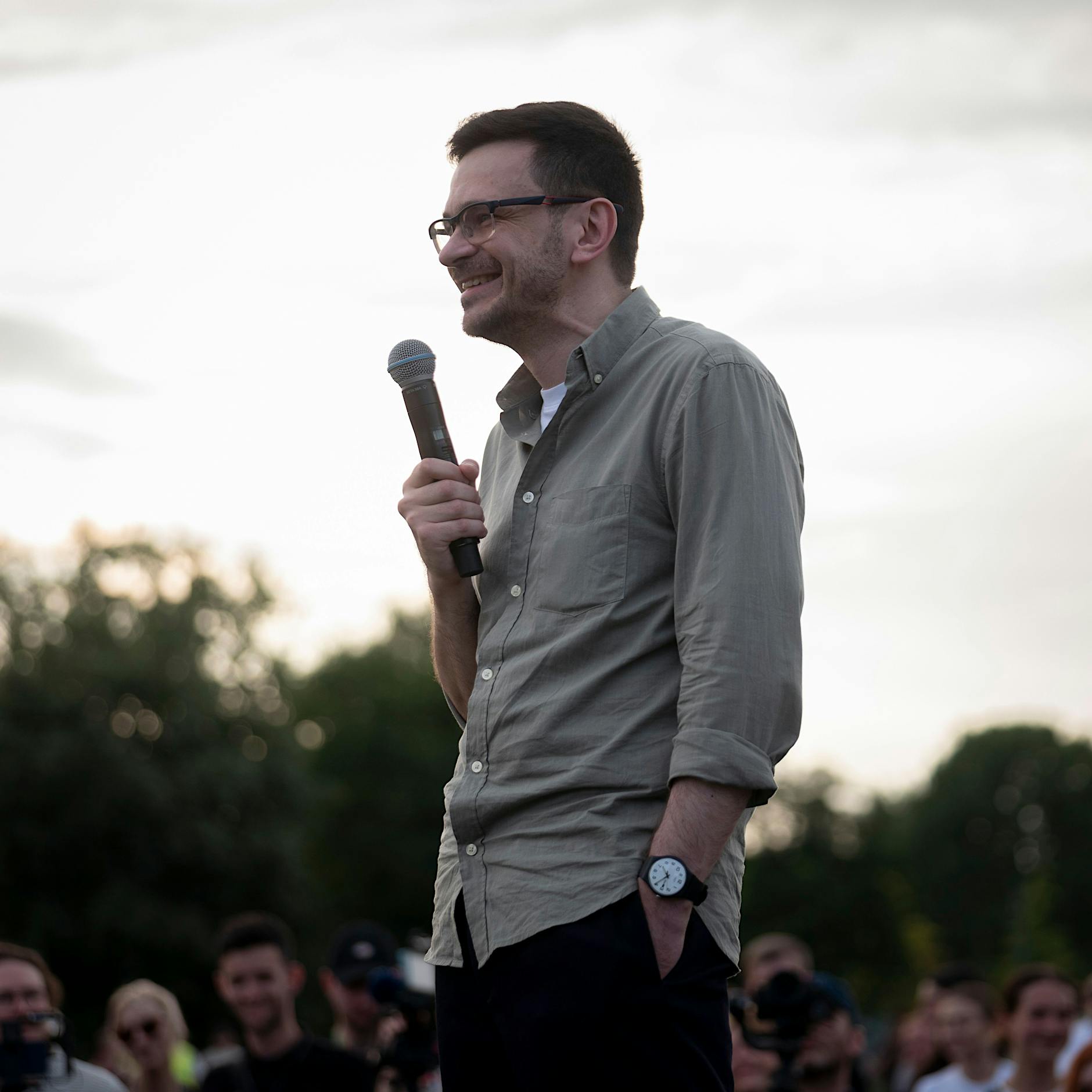 Nach Gefangenenaustausch: Putin-Gegner Jaschin im Berliner Mauerpark