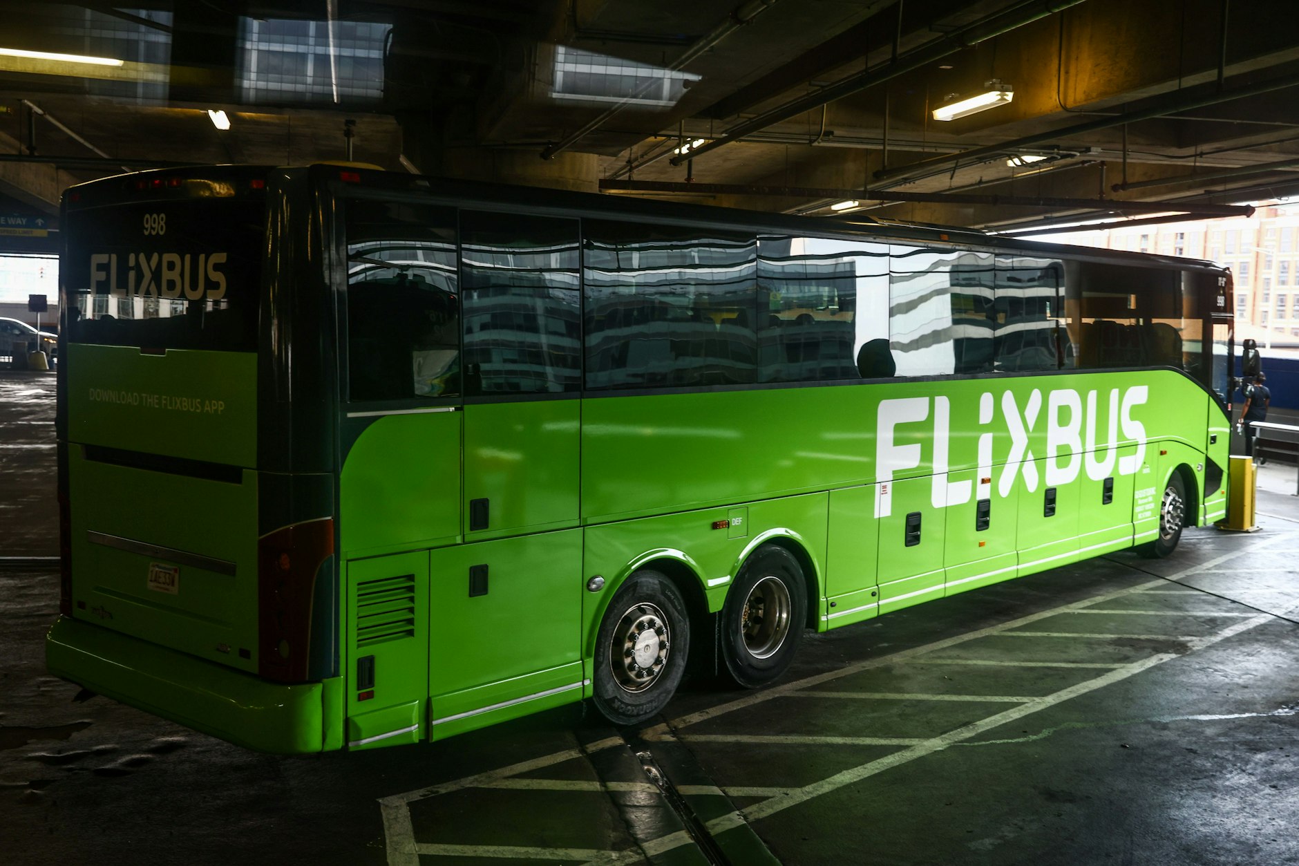 Dreister Flixbusfahrer vergisst 13 Passagiere an einer Raststätte in Polen!