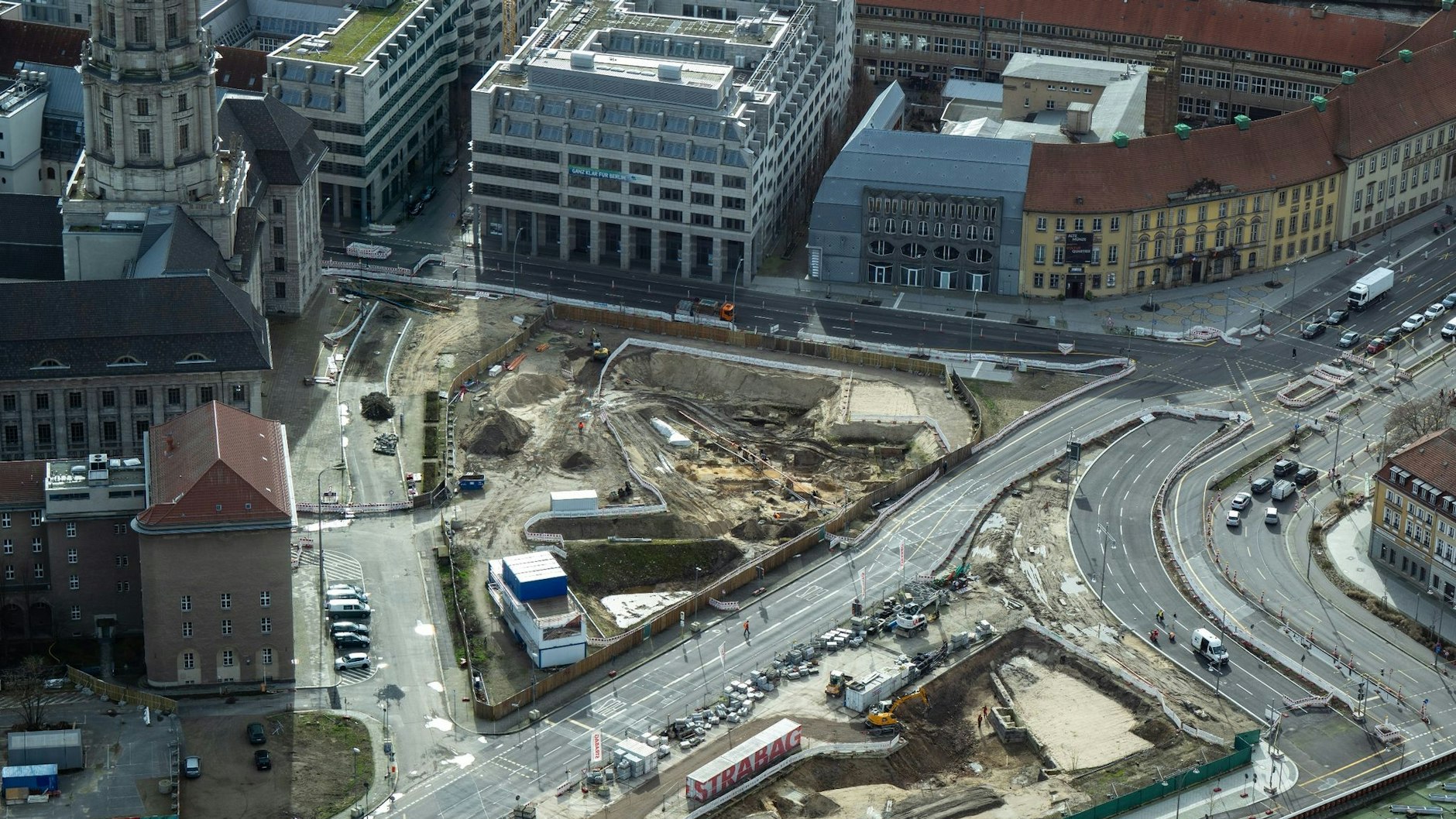 Blick auf den Ausgrabungsflächen an der Grunerstraße am Molkenmarkt