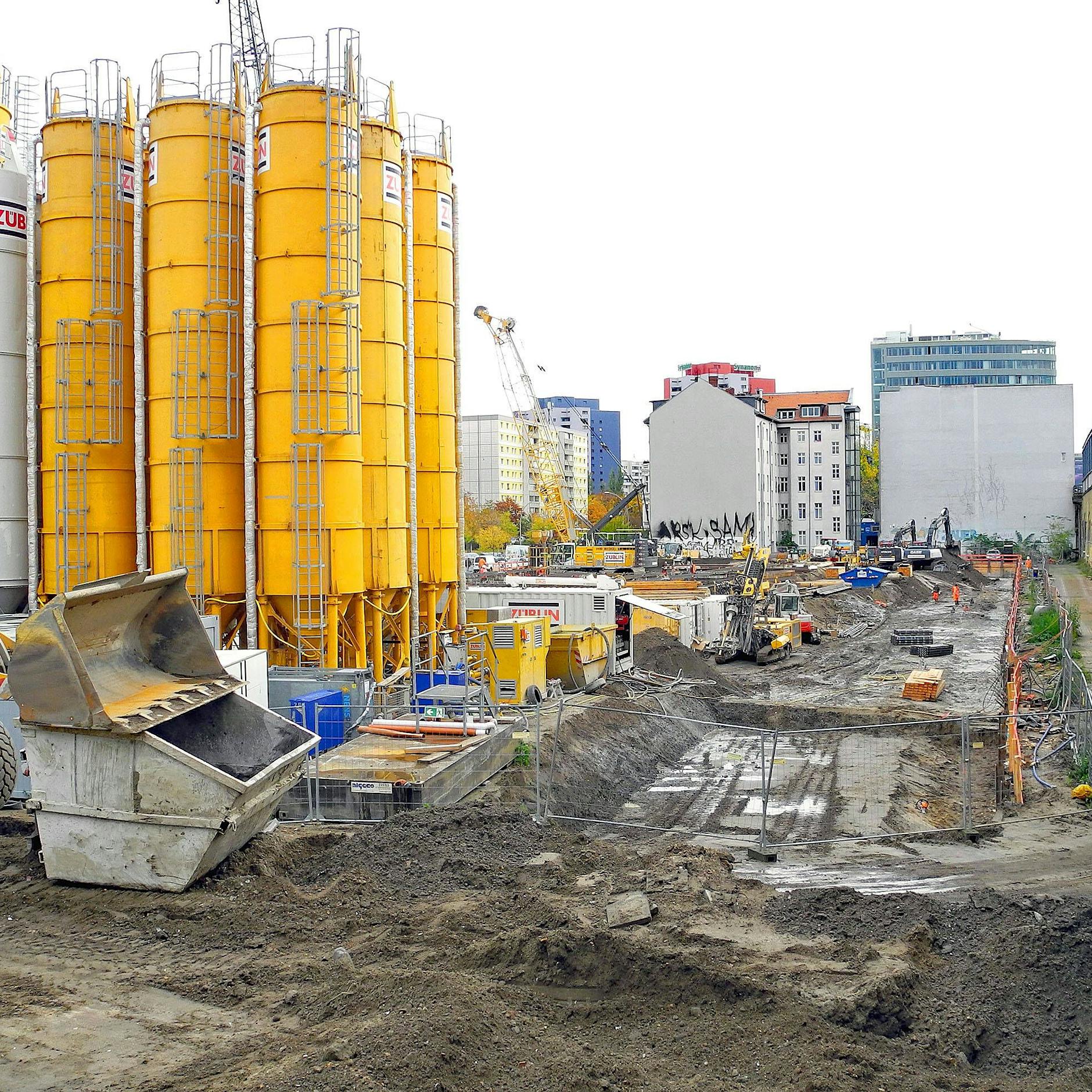Krisen-Panik überall! Immer mehr tote Baustellen in Berlin