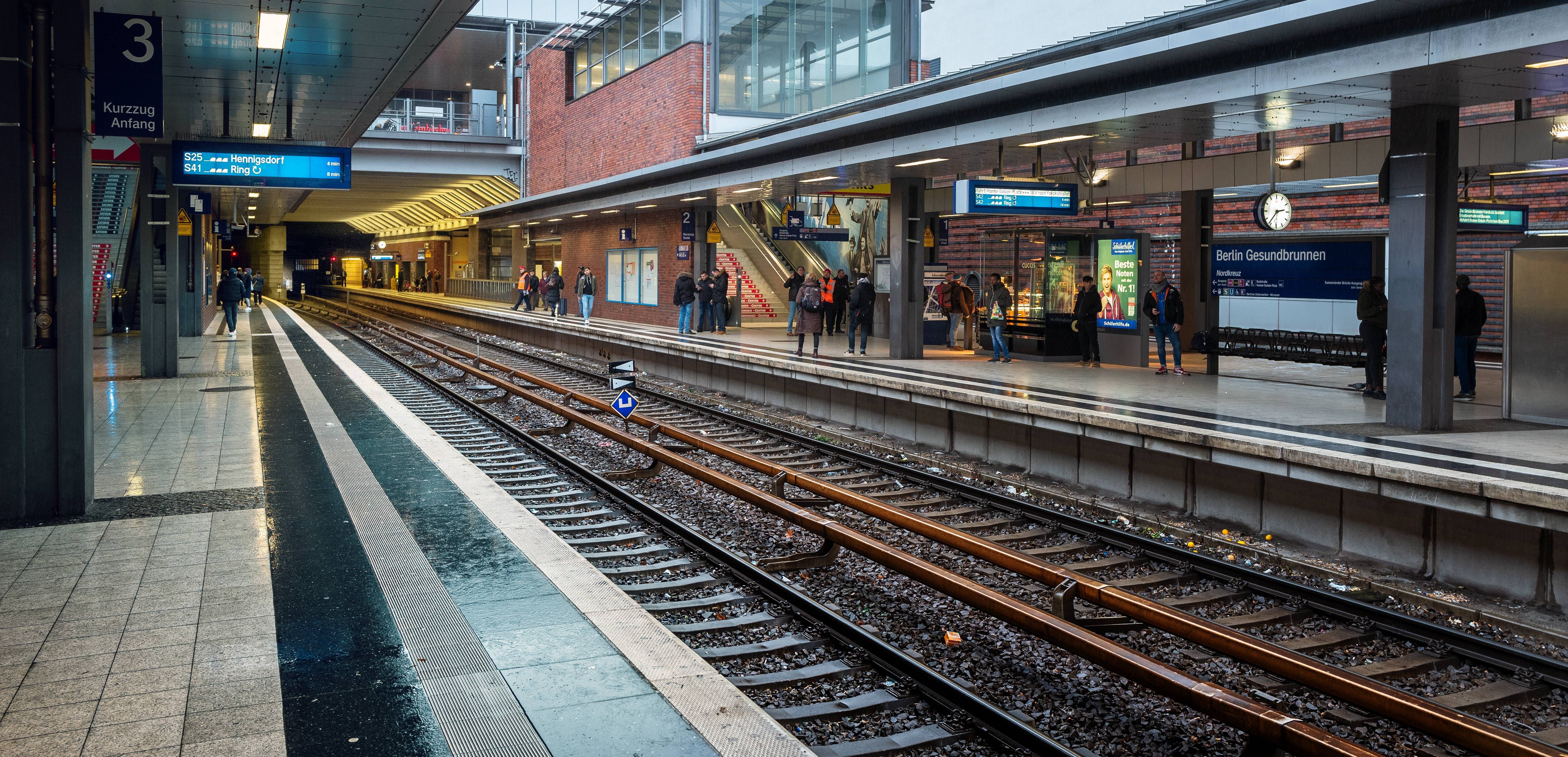 Bahnhof Berlin-Gesundbrunnen: 28-Jähriger sticht Mann mit Messer in den Hals