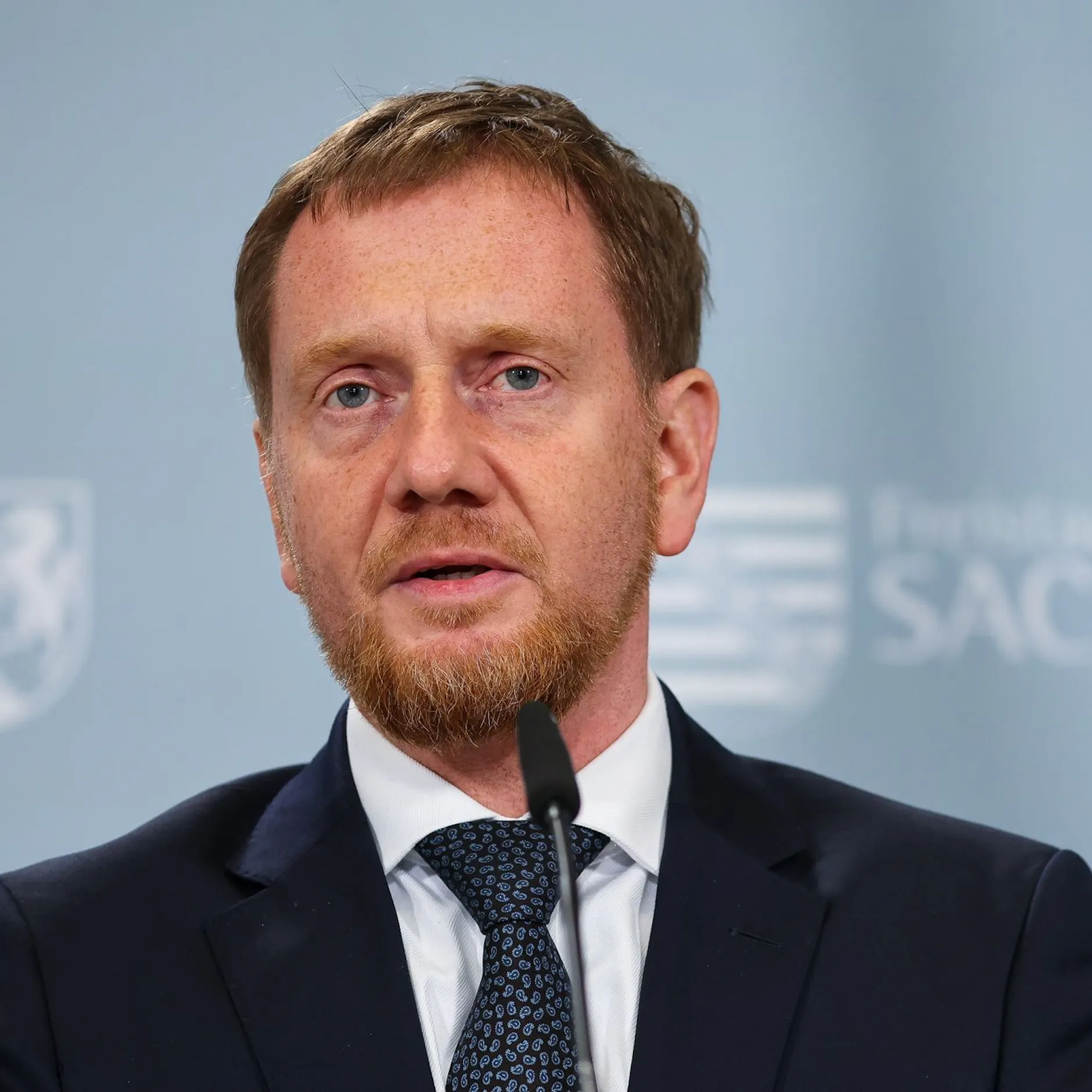 Image - Sachsens Ministerpräsident Michael Kretschmer: Müssen Ukraine-Waffenhilfe kürzen