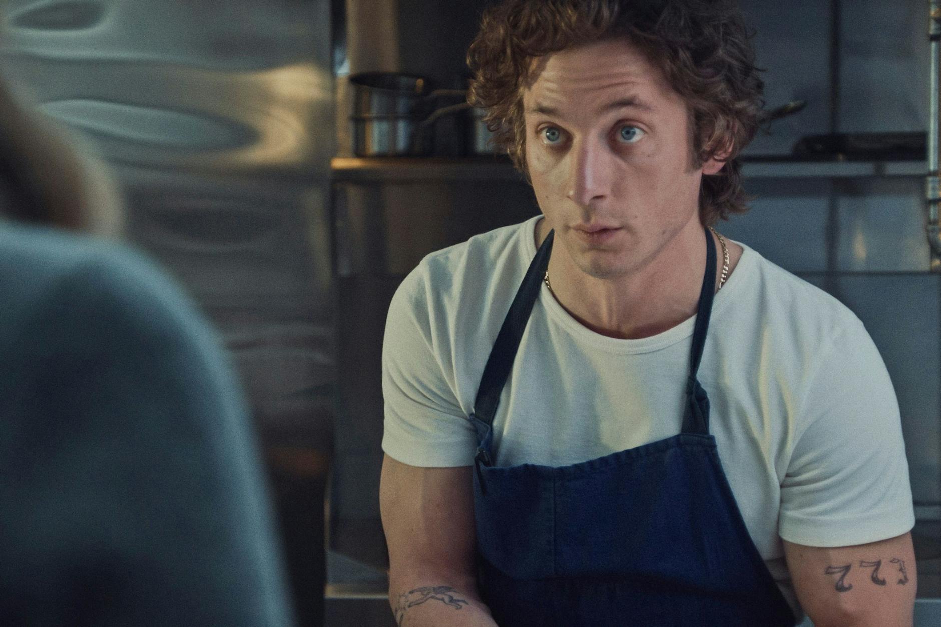 Jeremy Allen White als Sternekoch Carmen „Carmy“ Berzatto in einer Szene aus „The Bear“