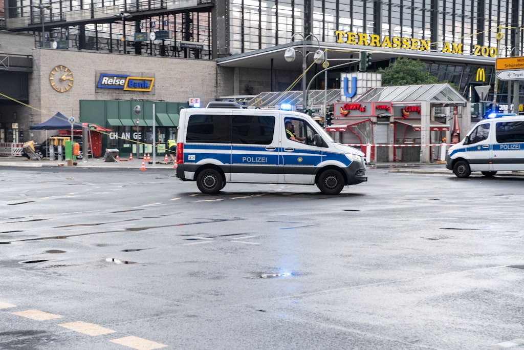 Brutaler Angriff Am Bahnhof Zoo Wer Kennt Diesen Mann - 4obb8zy
