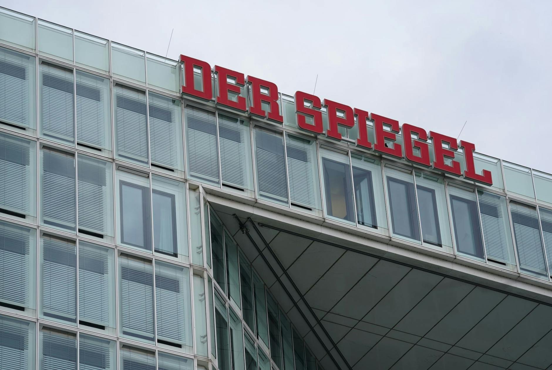 In der Spiegel-Redaktion wünschen sich viele Redakteure die Rückkehr zur Kernkompetenz.