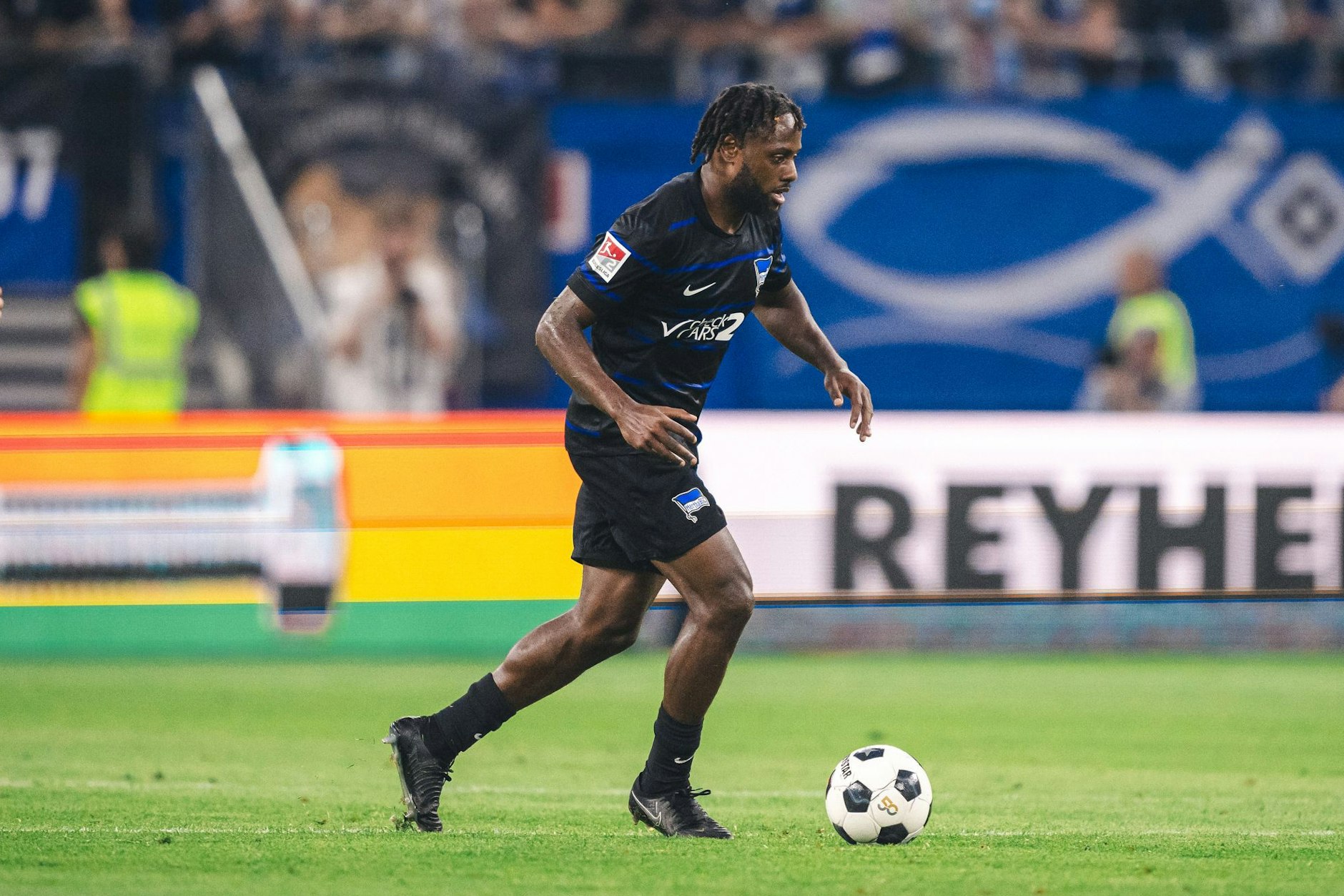 Deyo Zeefuik ist schon lange ein Liebling der Hertha-Fans, weil er immer auf dem Platz kämpft.