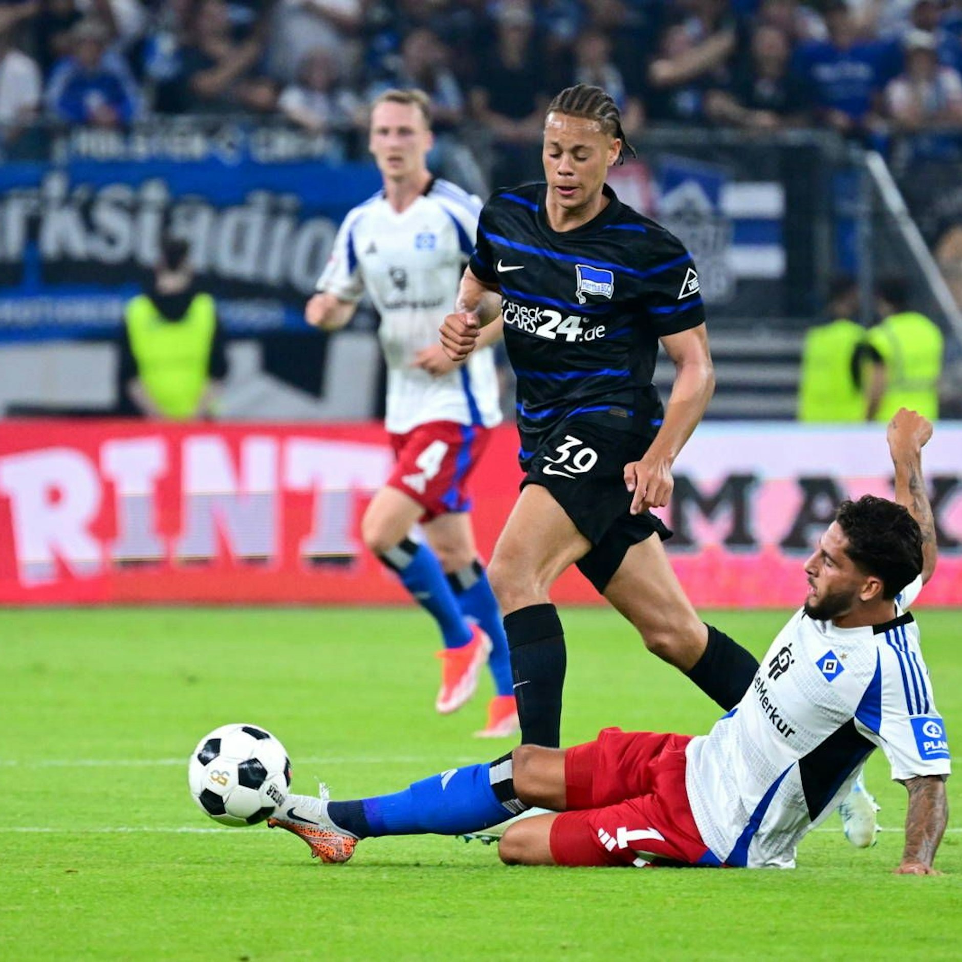 Herthas Derry Scherhant konnte beim 1:1 als linker Flügelspieler nicht überzeugen.