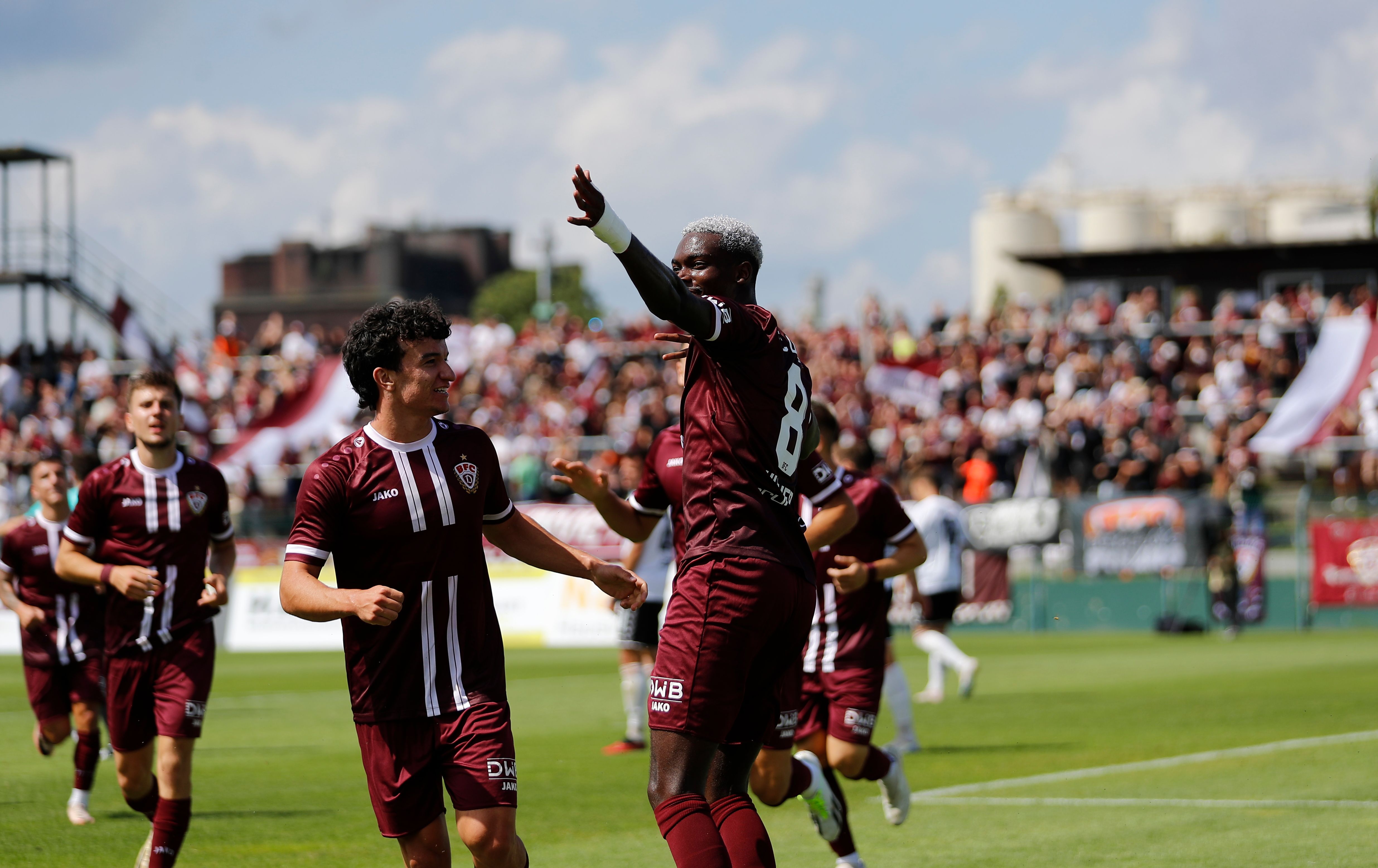 Image - Nicht im Comic, auf dem Platz: Silver Surfer rockt BFC Dynamo