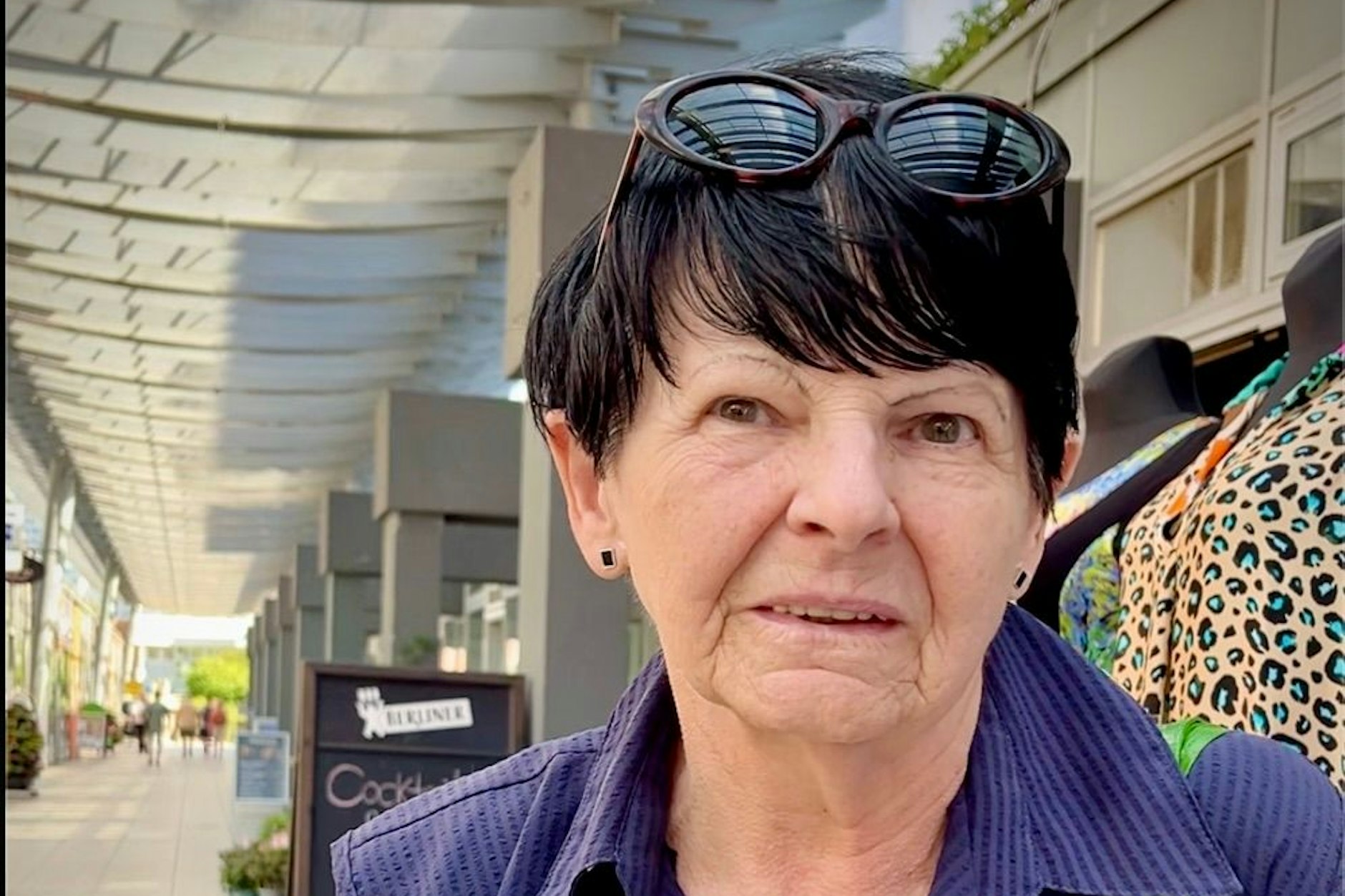 Monika, (71) aus Marzahn findet Kürzungen beim Bürgelgeld „Quatsch!“