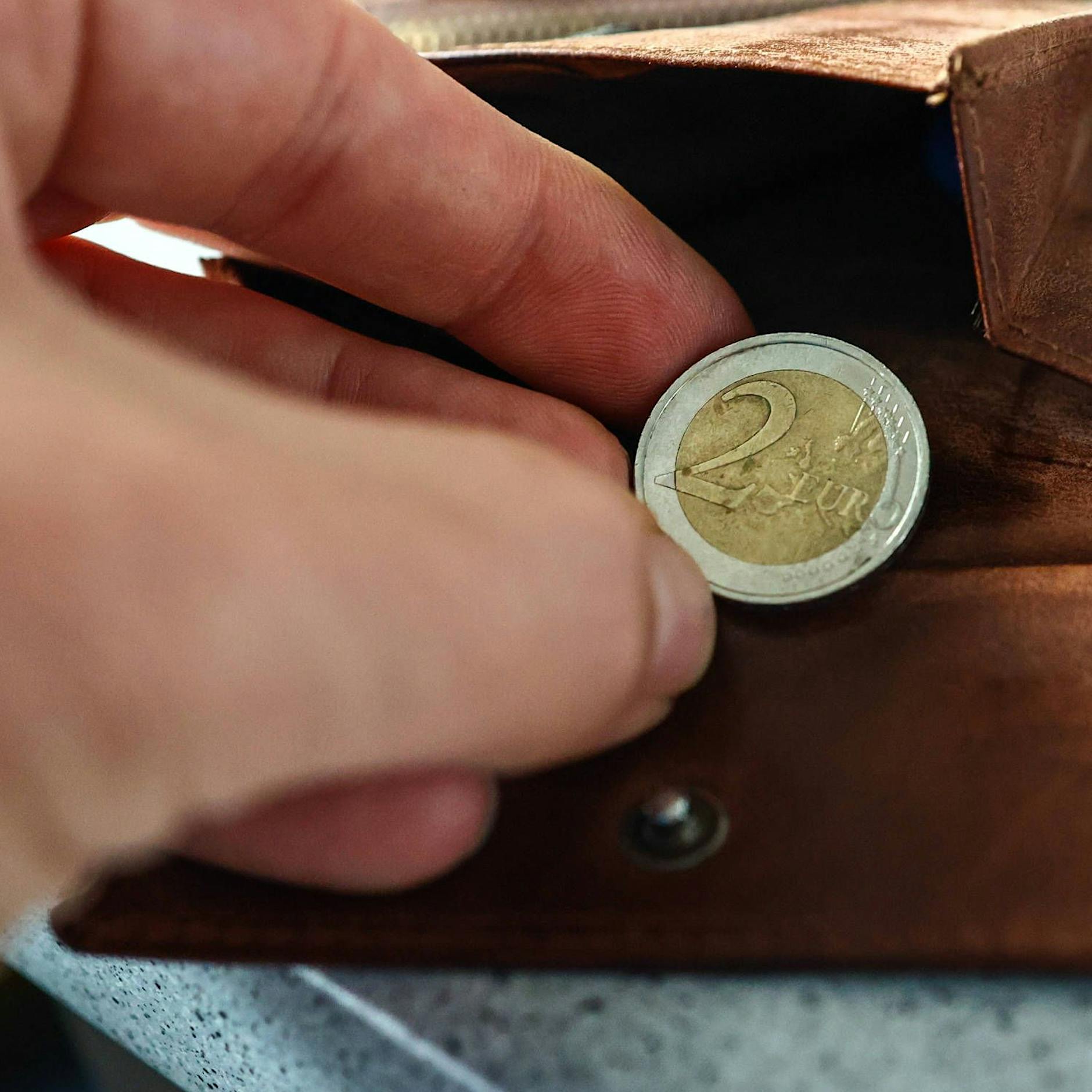 Schock beim Bürgergeld: So viel Geld bleibt NACH der Kürzung übrig